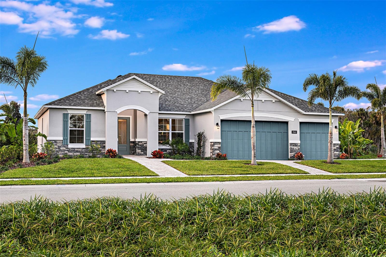 COUNTRY CLUB LAKES ESTATES - Residential