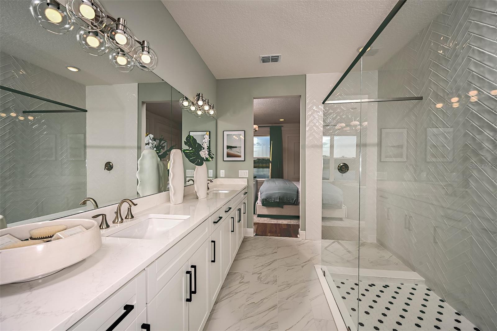 COUNTRY CLUB LAKES ESTATES - Residential