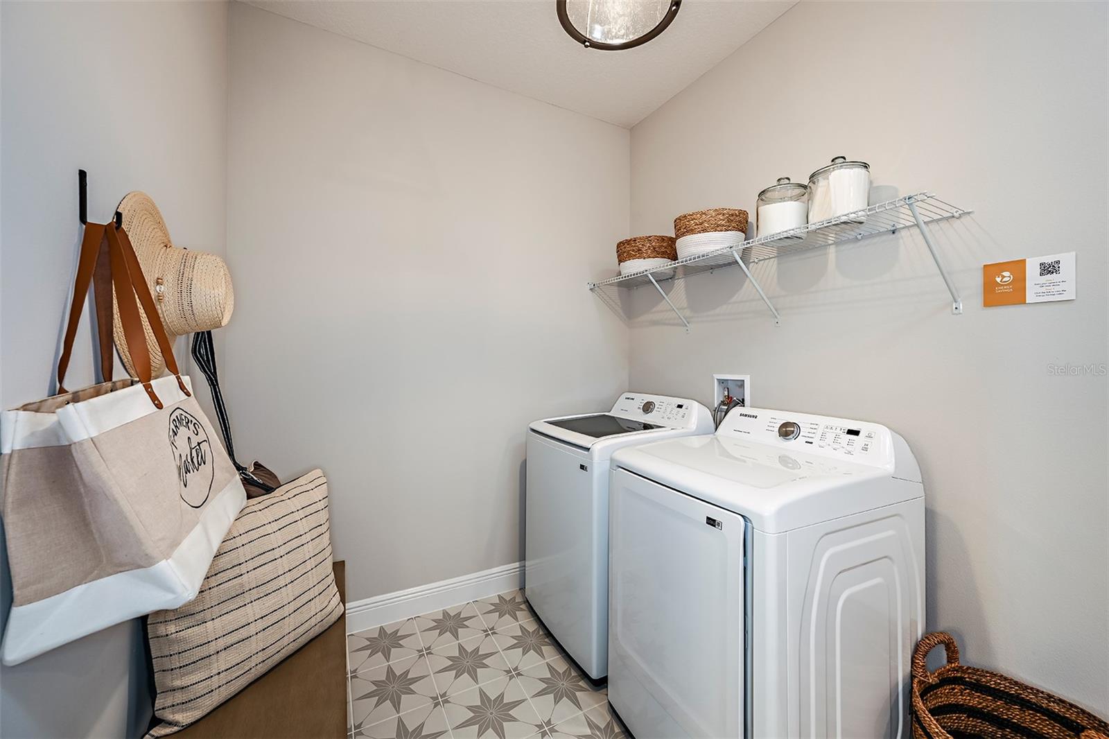 COUNTRY CLUB LAKES ESTATES - Residential