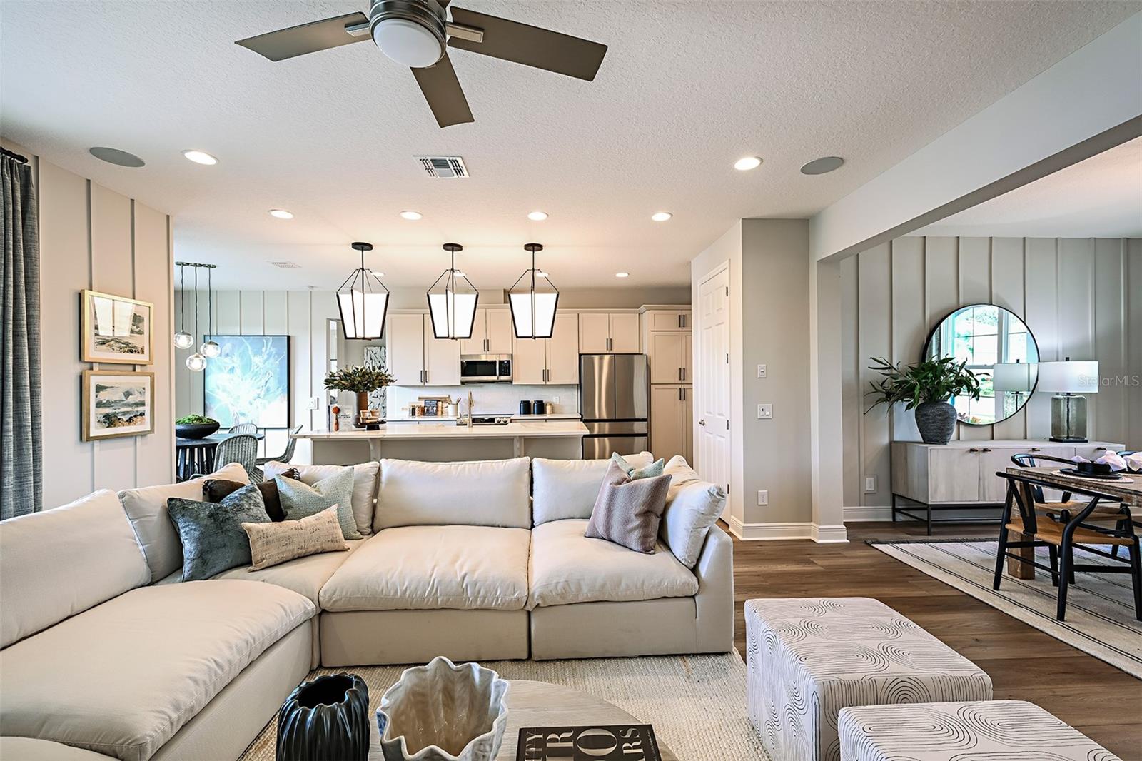 COUNTRY CLUB LAKES ESTATES - Residential