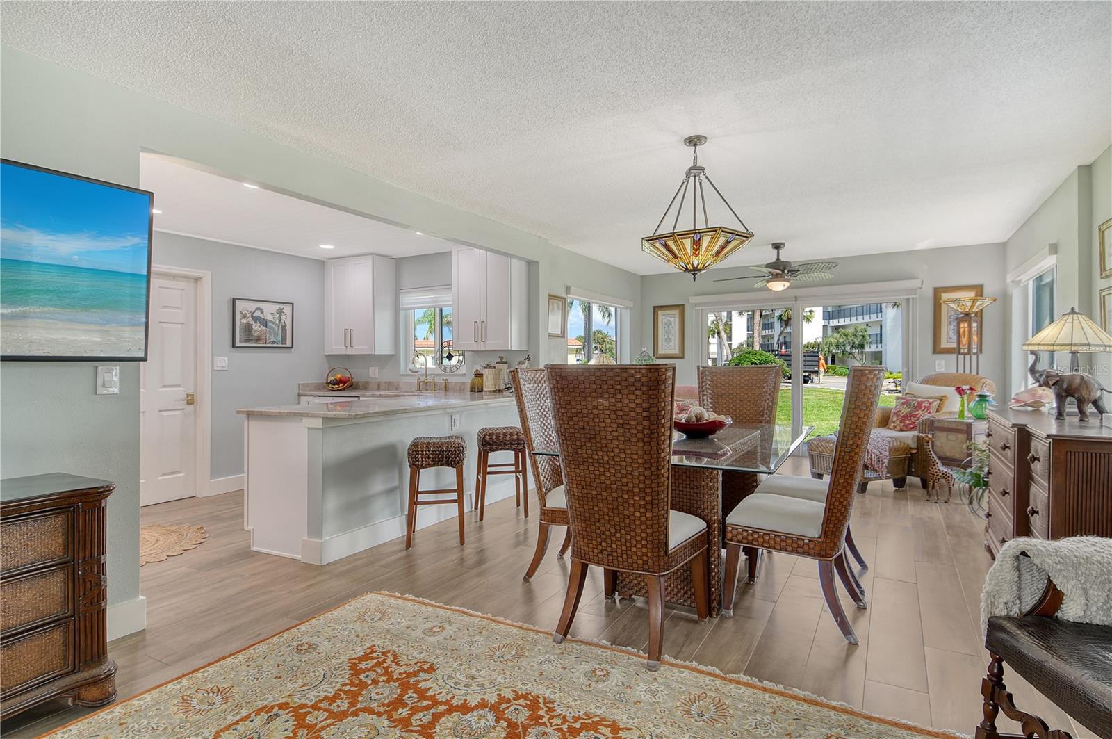 WINDWARD BAY AMD - Residential Lease