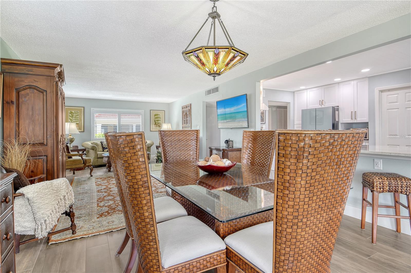 WINDWARD BAY AMD - Residential Lease