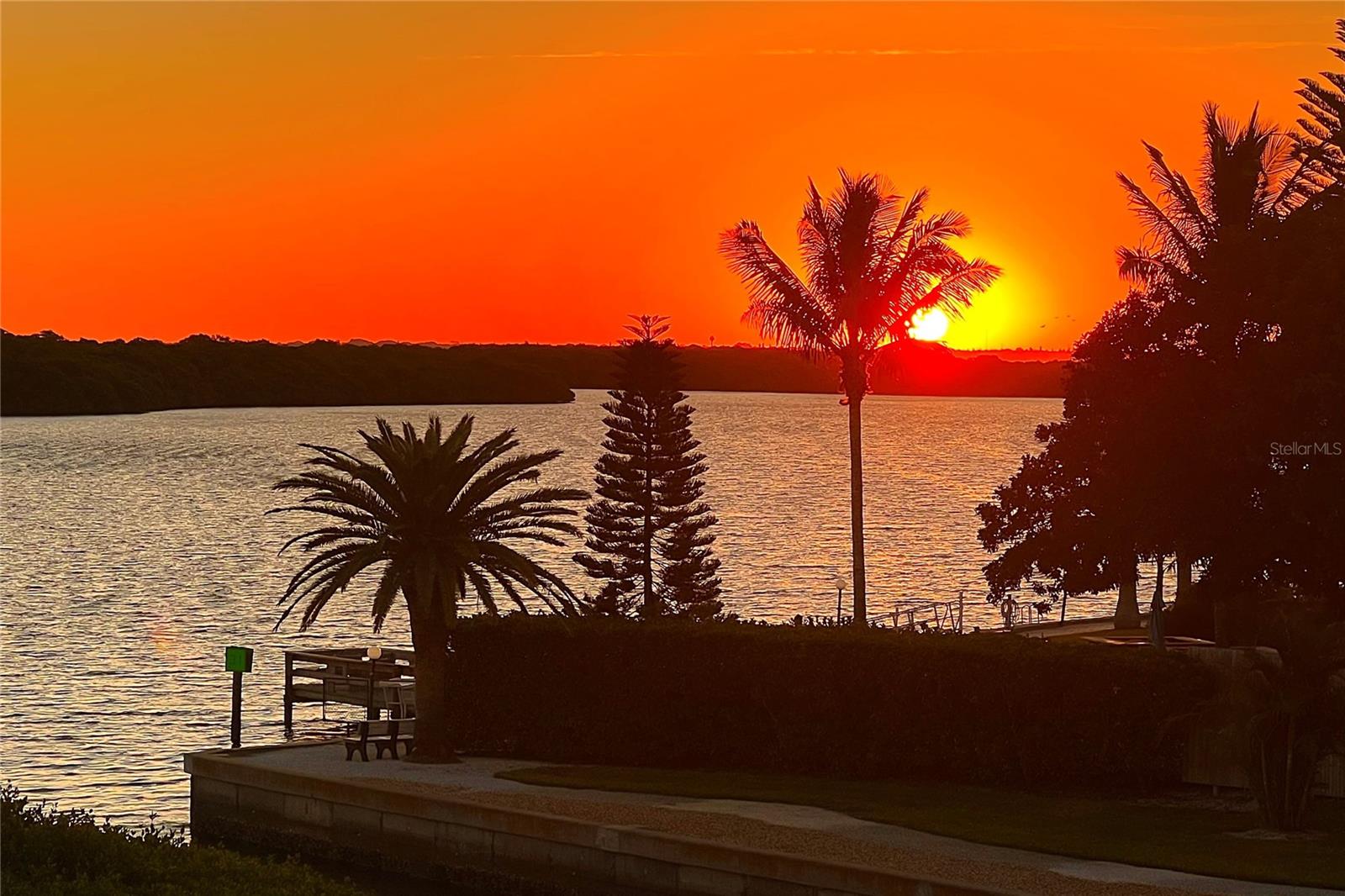 WINDWARD BAY AMD - Residential Lease