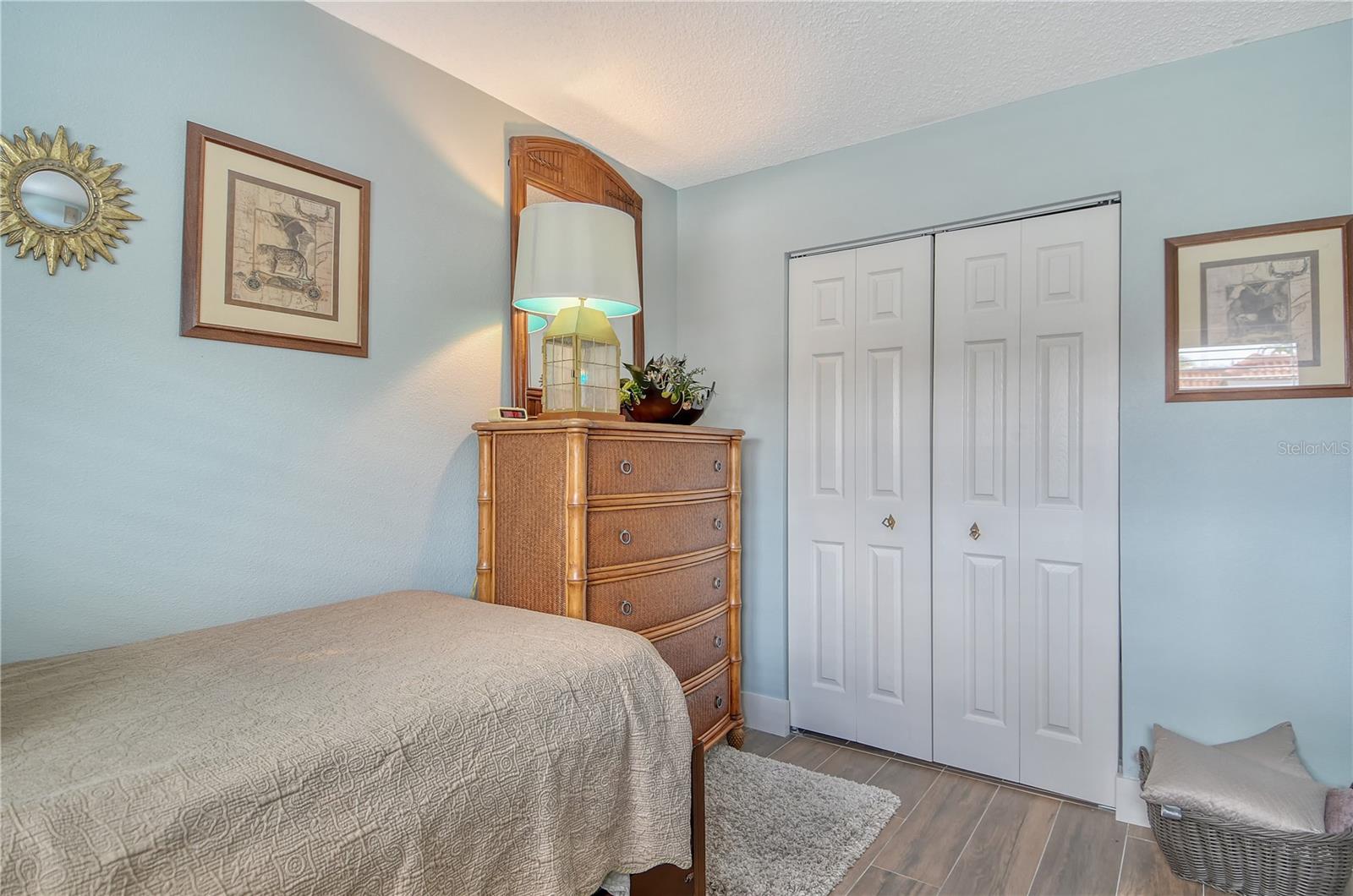 WINDWARD BAY AMD - Residential Lease