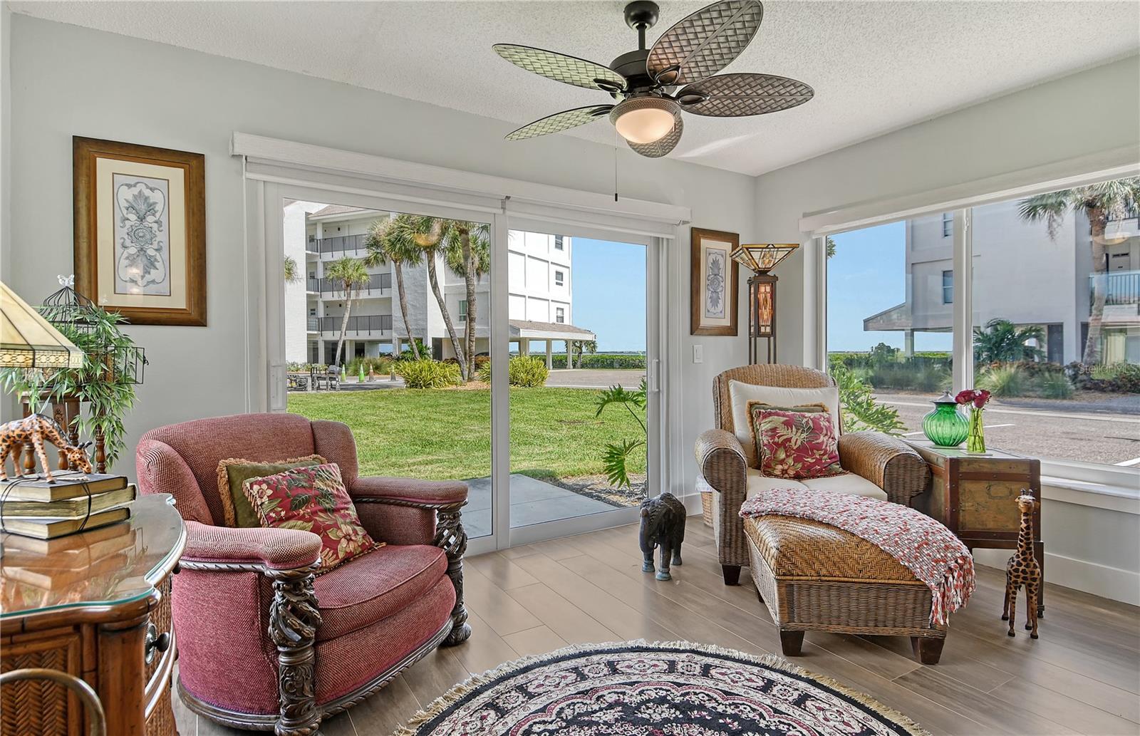 WINDWARD BAY AMD - Residential Lease