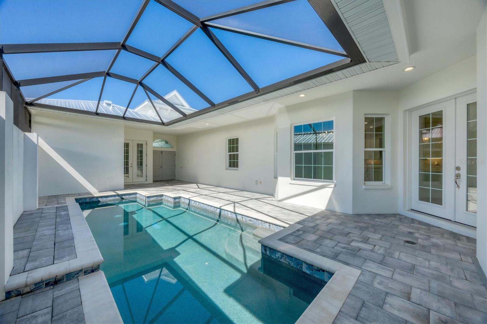 CORAL CAYE - Residential