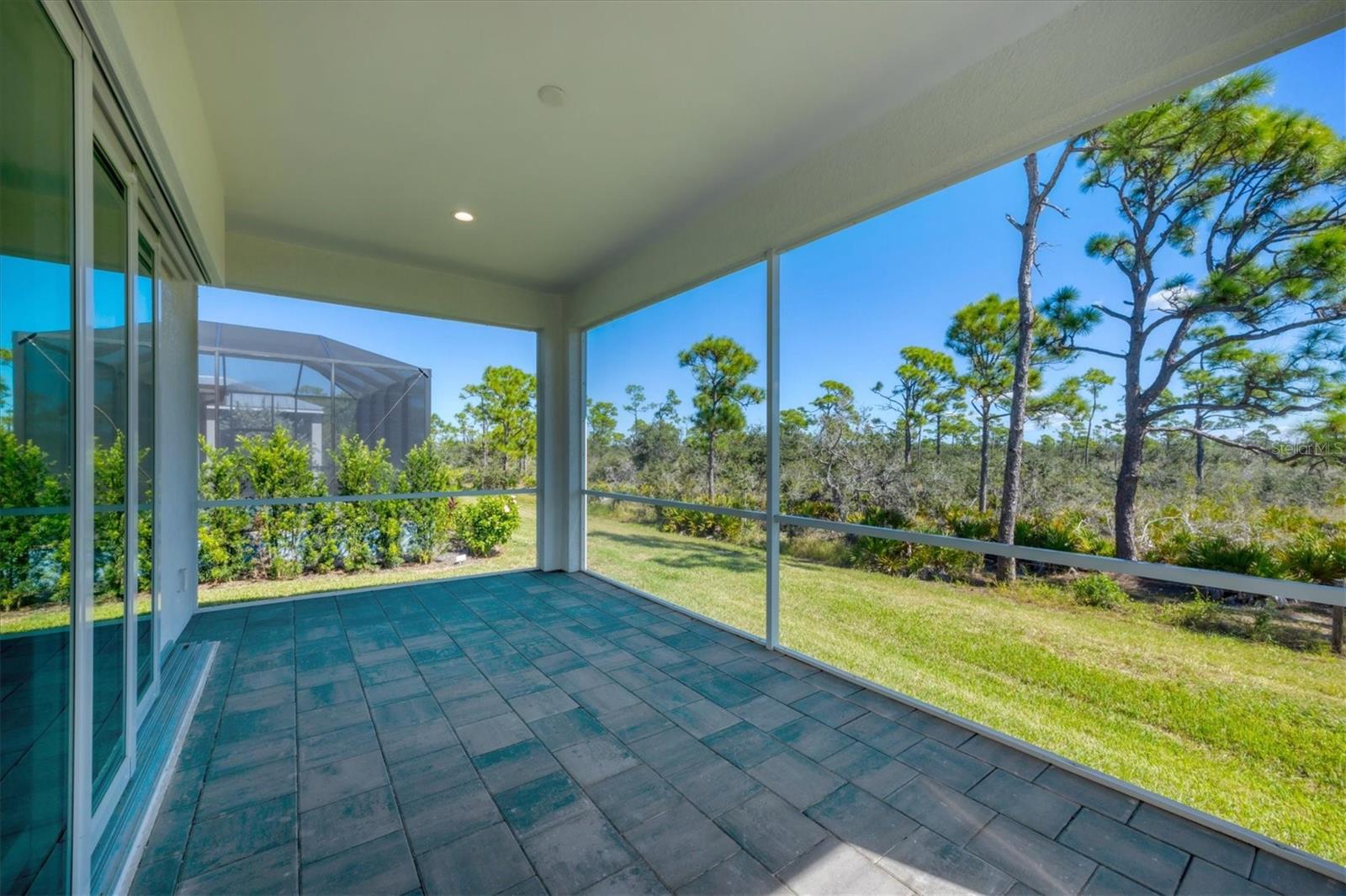 CORAL CAYE - Residential