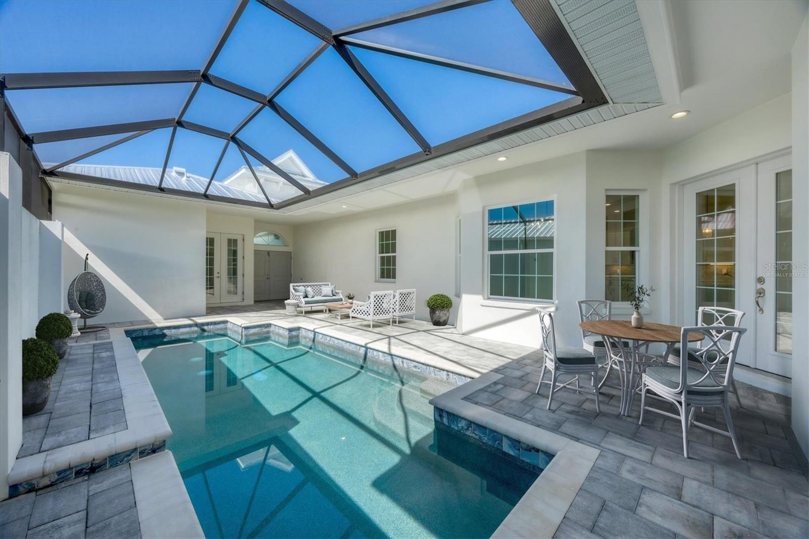 CORAL CAYE - Residential