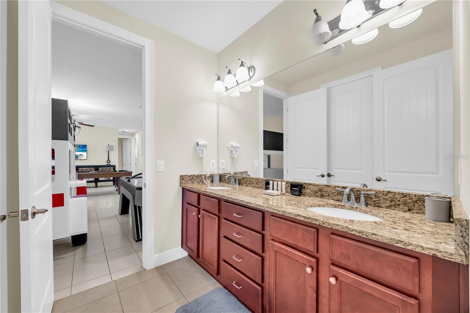 REUNION WEST PH 1 WEST & AMENT CTR RPLT - Residential