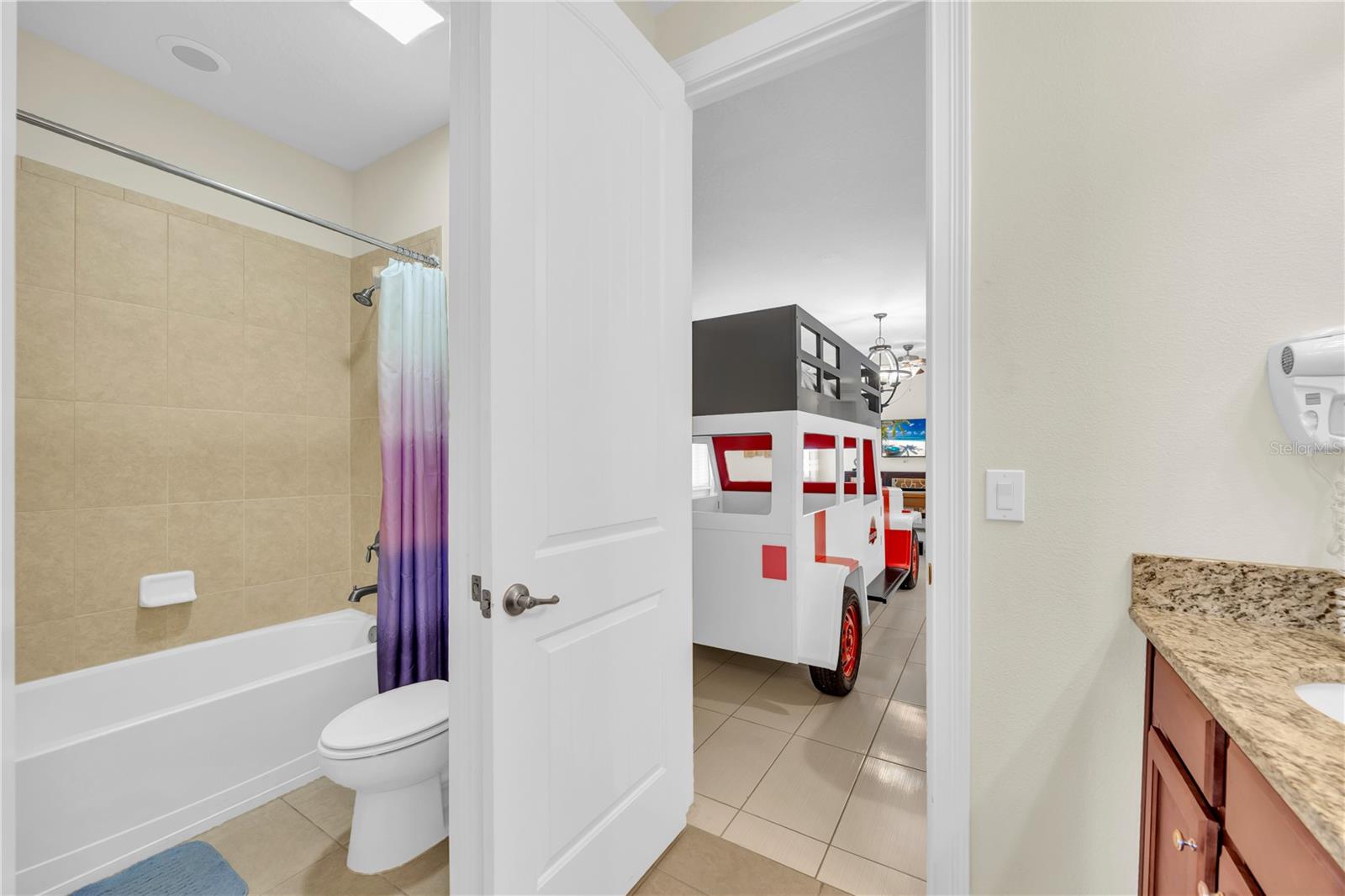 REUNION WEST PH 1 WEST & AMENT CTR RPLT - Residential