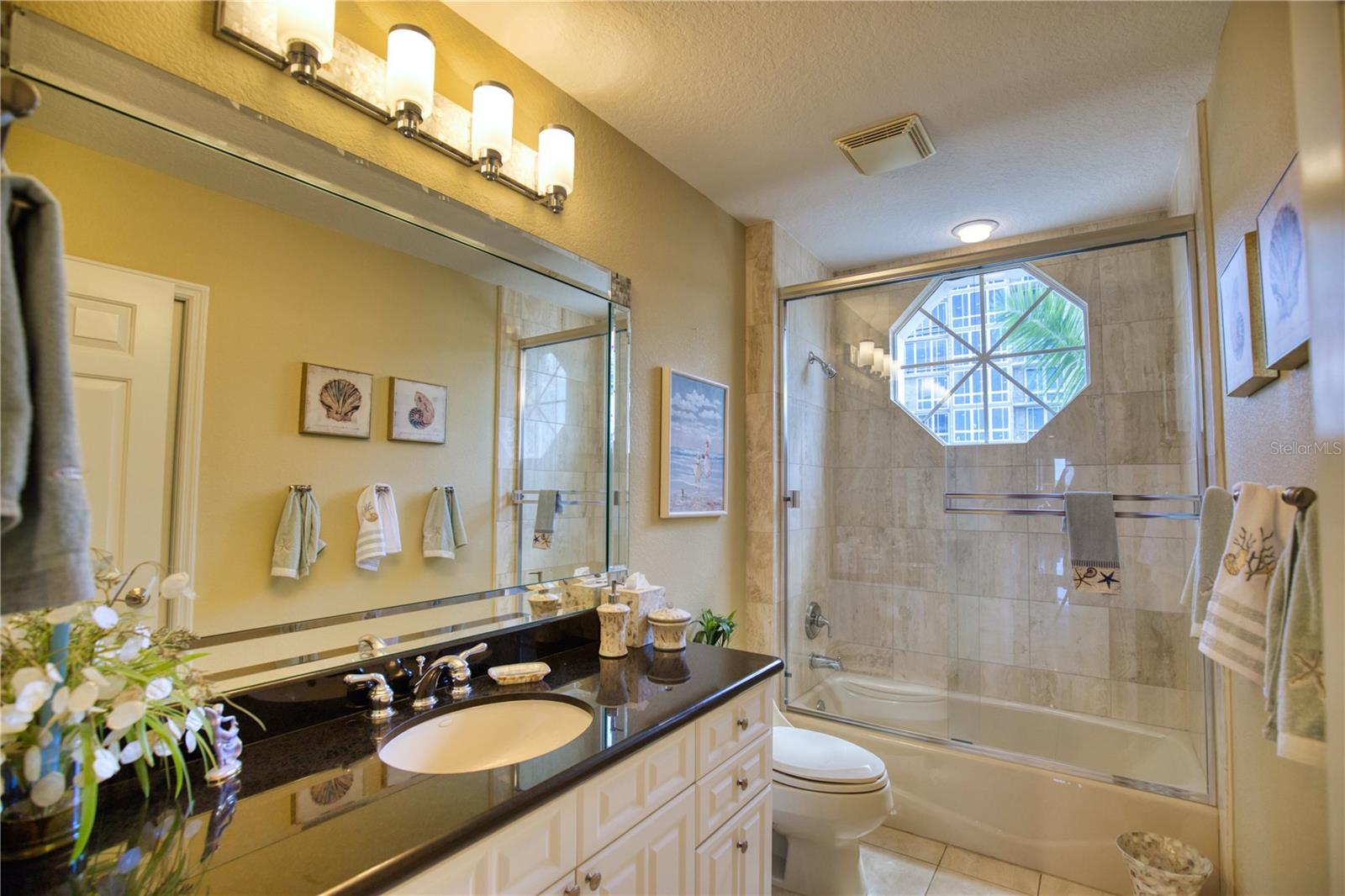 GOLDEN BAY - Residential