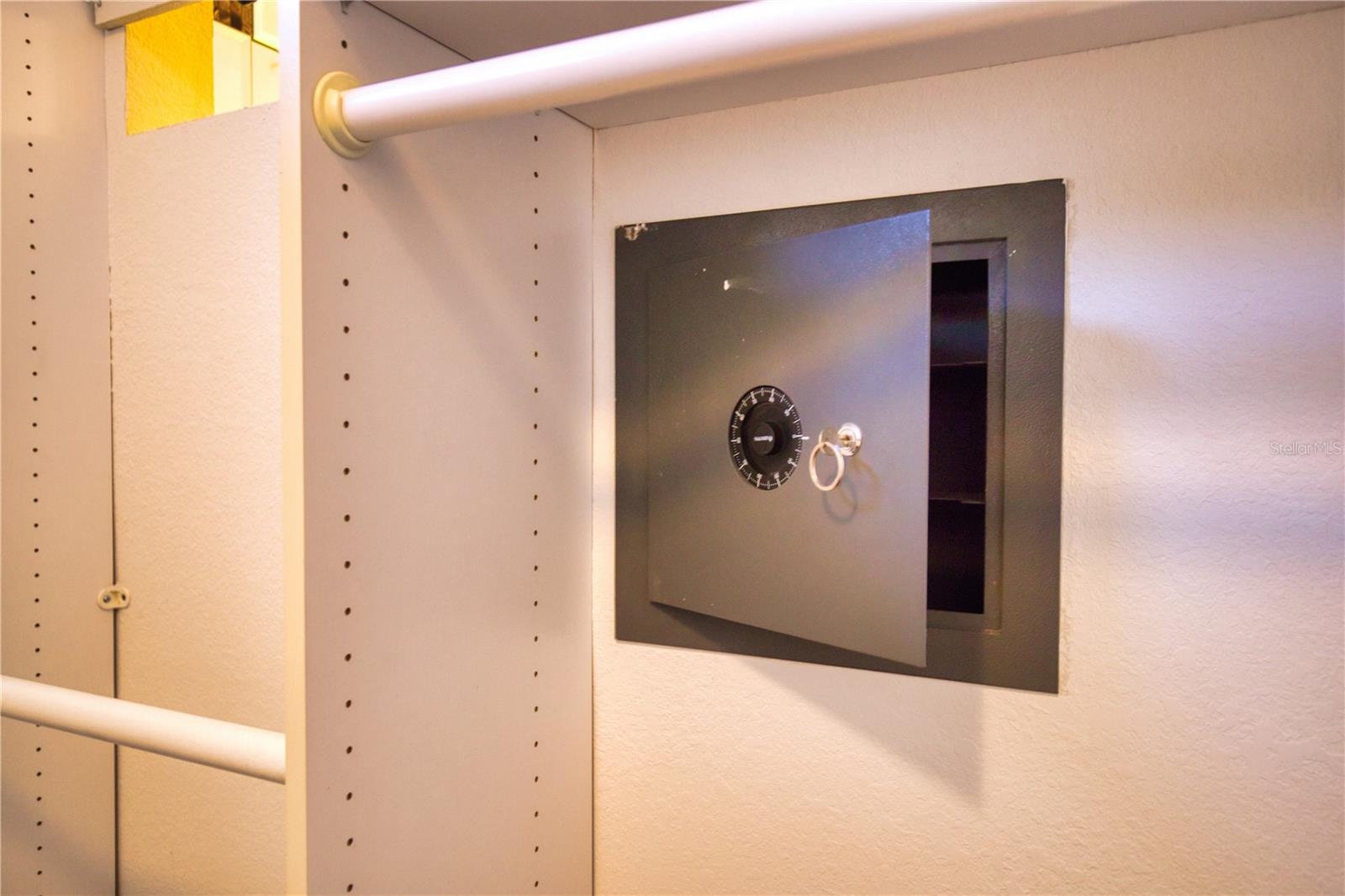 GOLDEN BAY - Residential