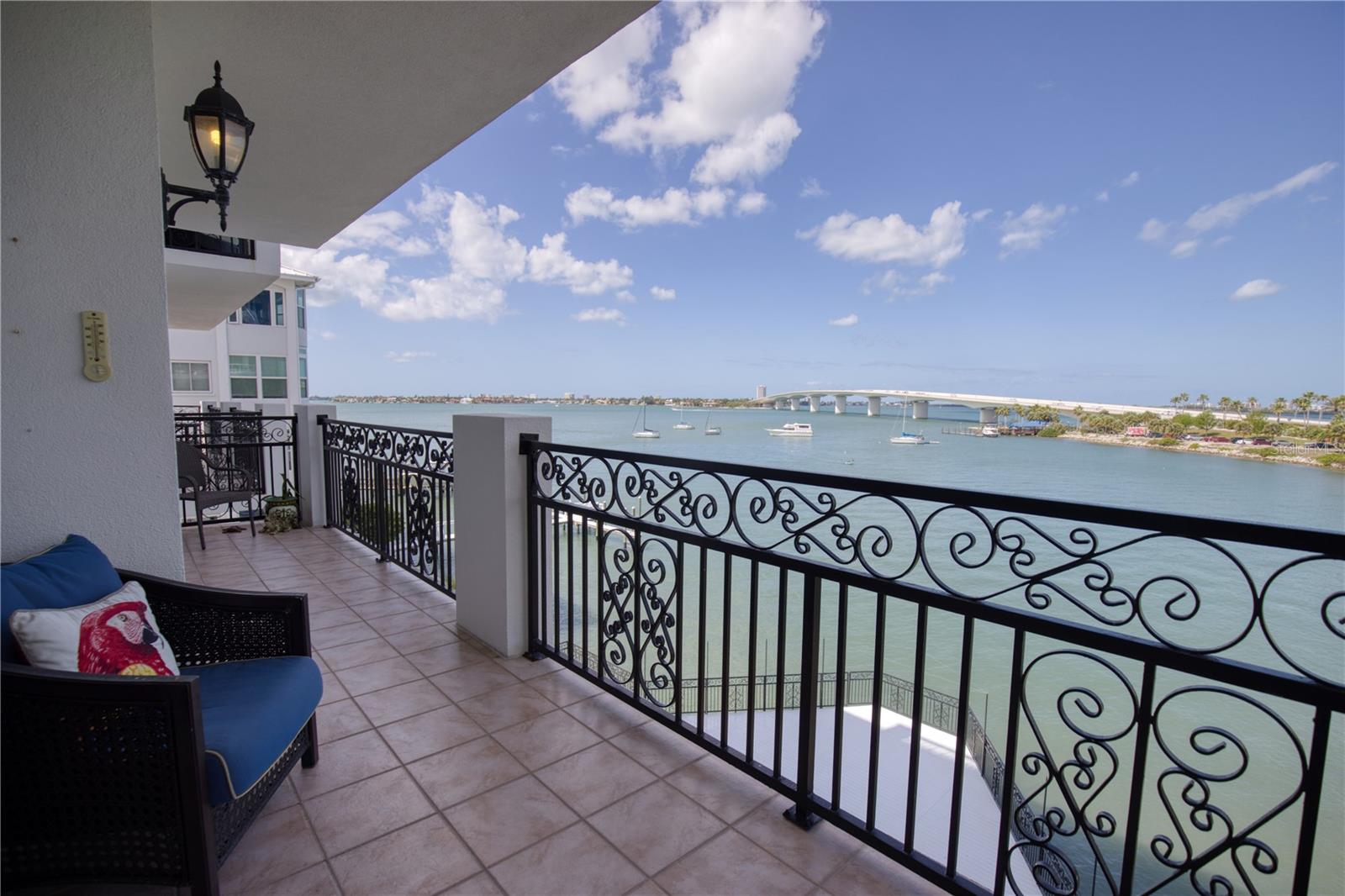 GOLDEN BAY - Residential