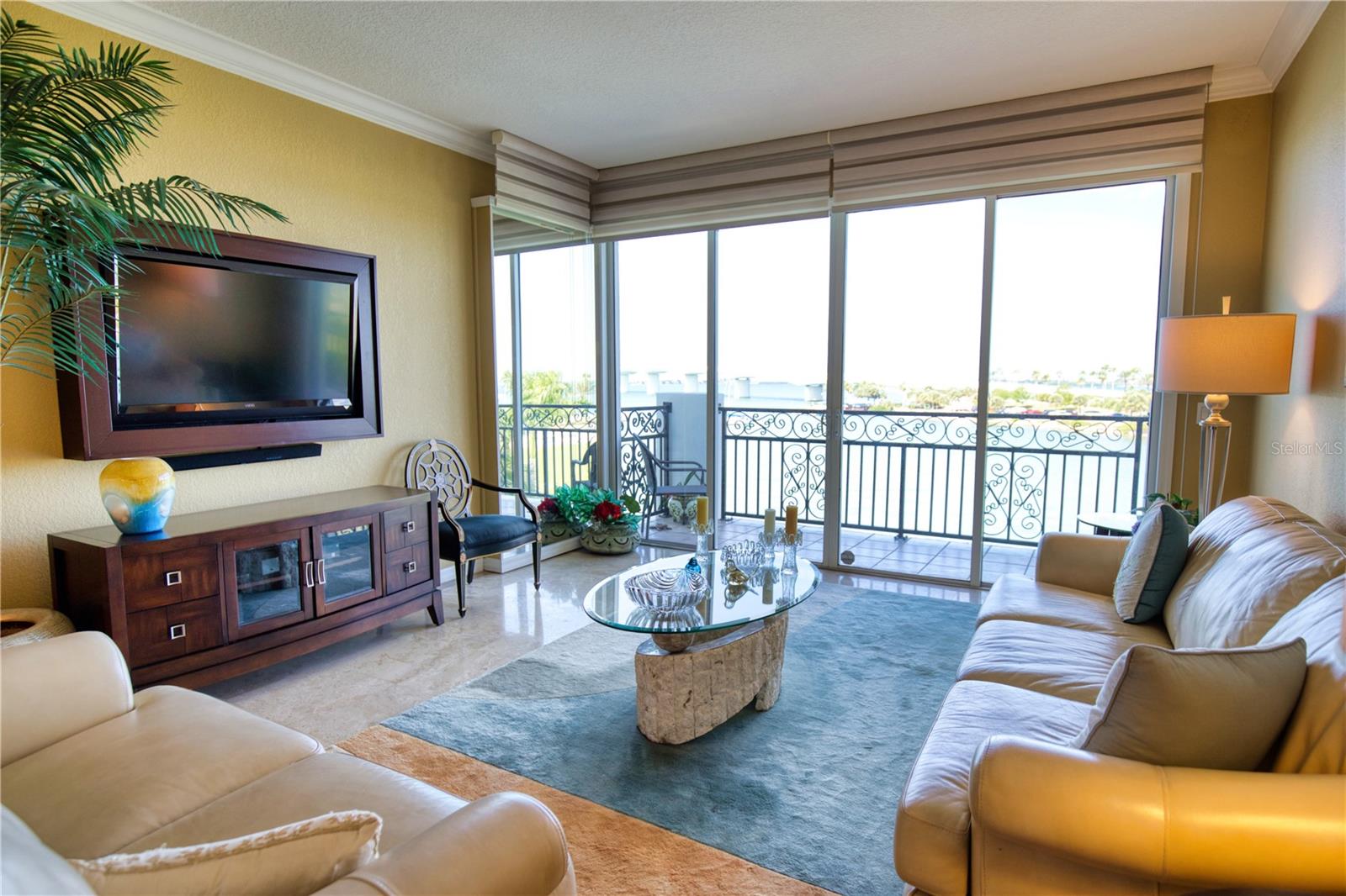 GOLDEN BAY - Residential