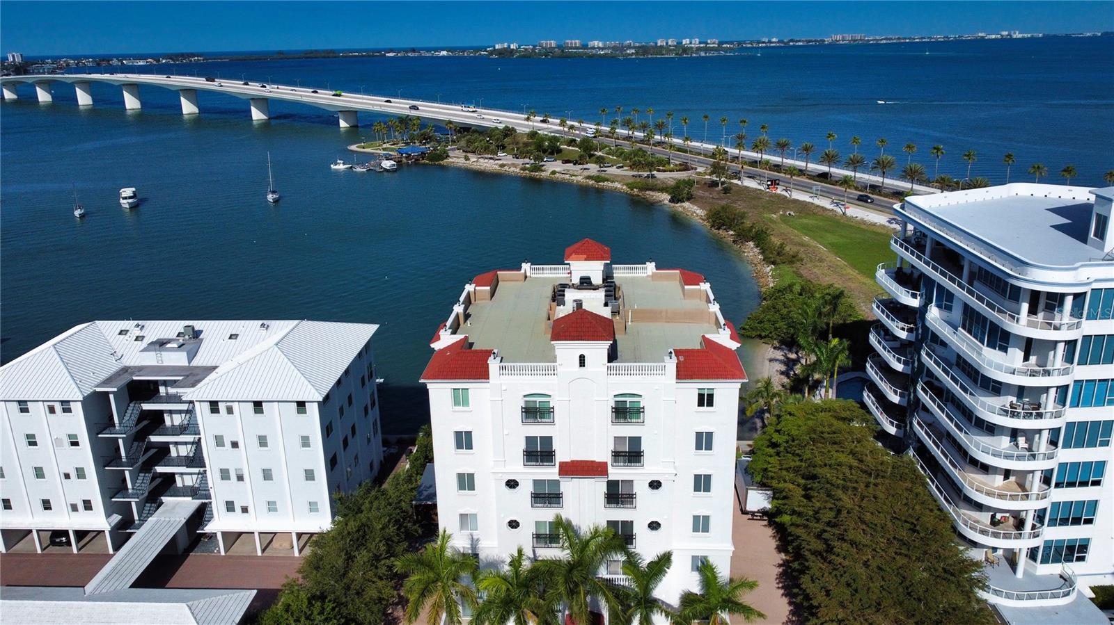 GOLDEN BAY - Residential