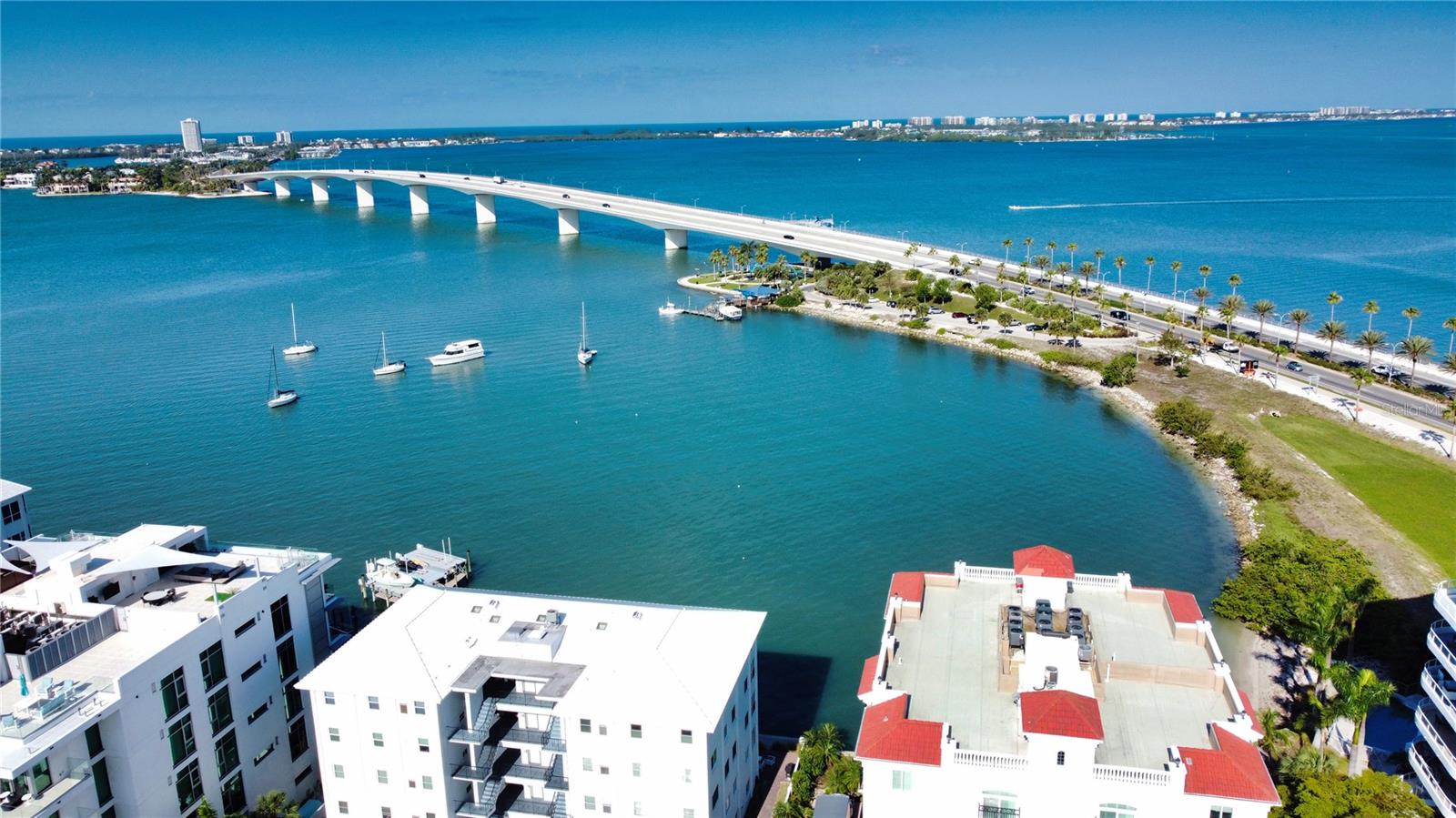 GOLDEN BAY - Residential