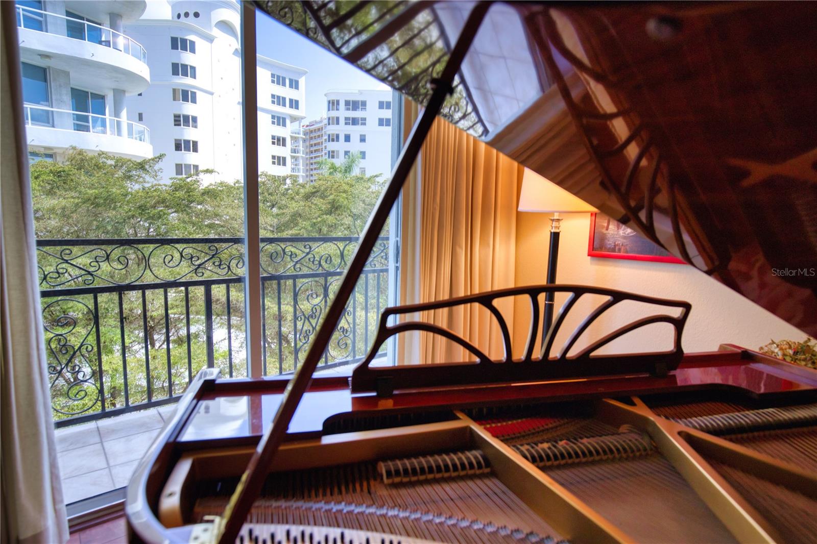 GOLDEN BAY - Residential