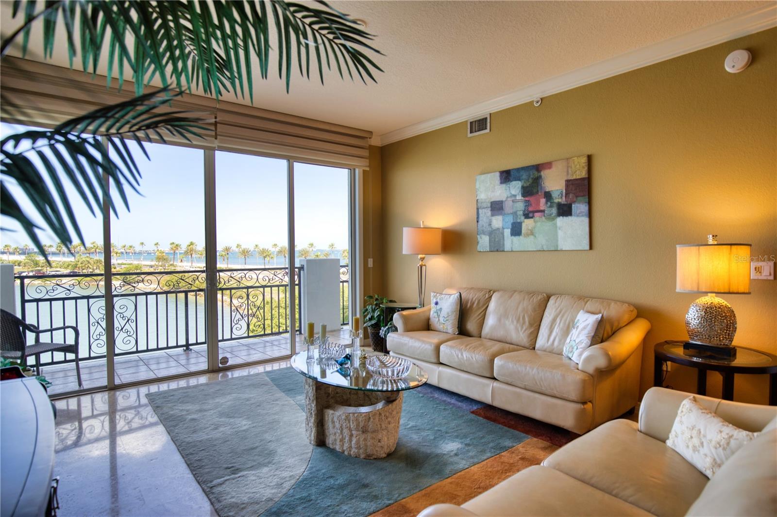 GOLDEN BAY - Residential