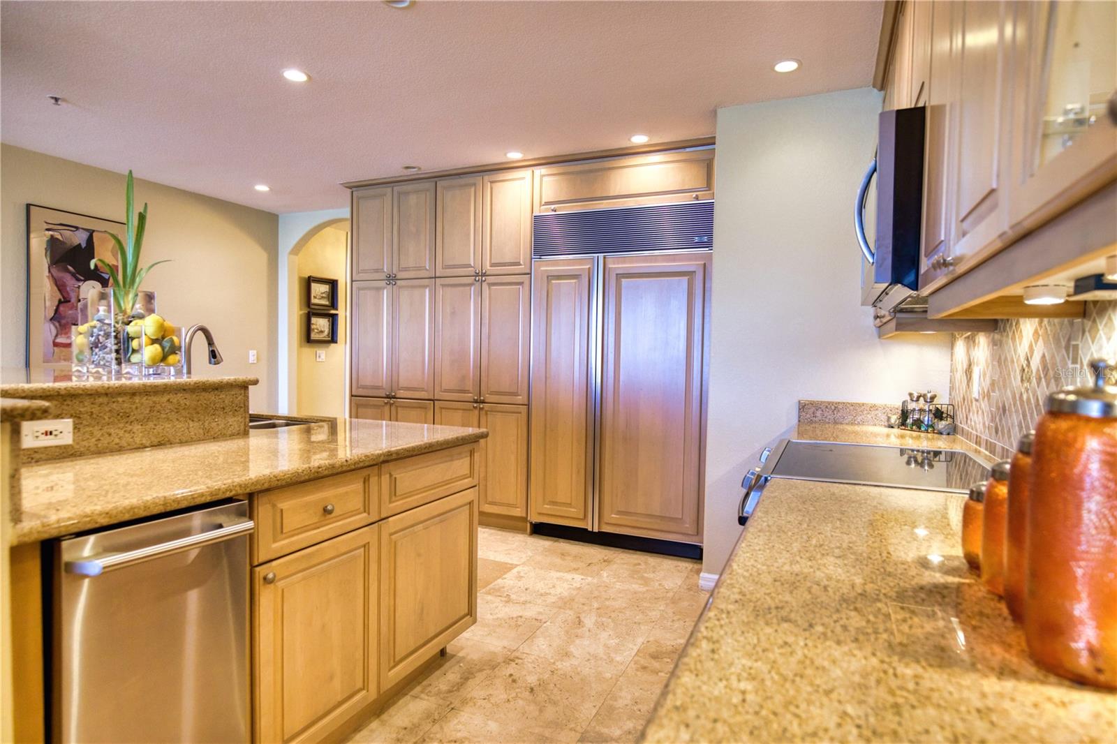 GOLDEN BAY - Residential