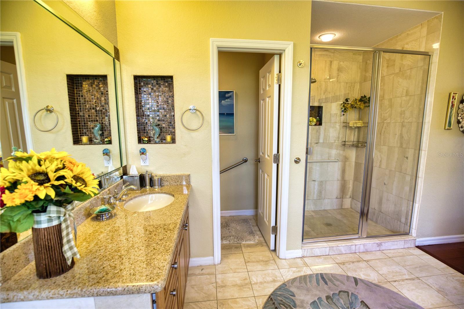 GOLDEN BAY - Residential