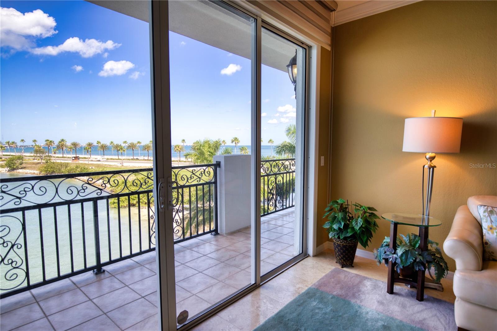 GOLDEN BAY - Residential