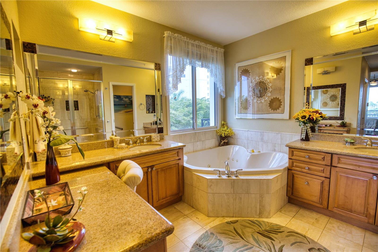 GOLDEN BAY - Residential