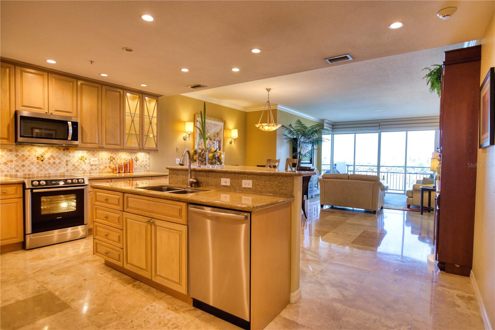 GOLDEN BAY - Residential