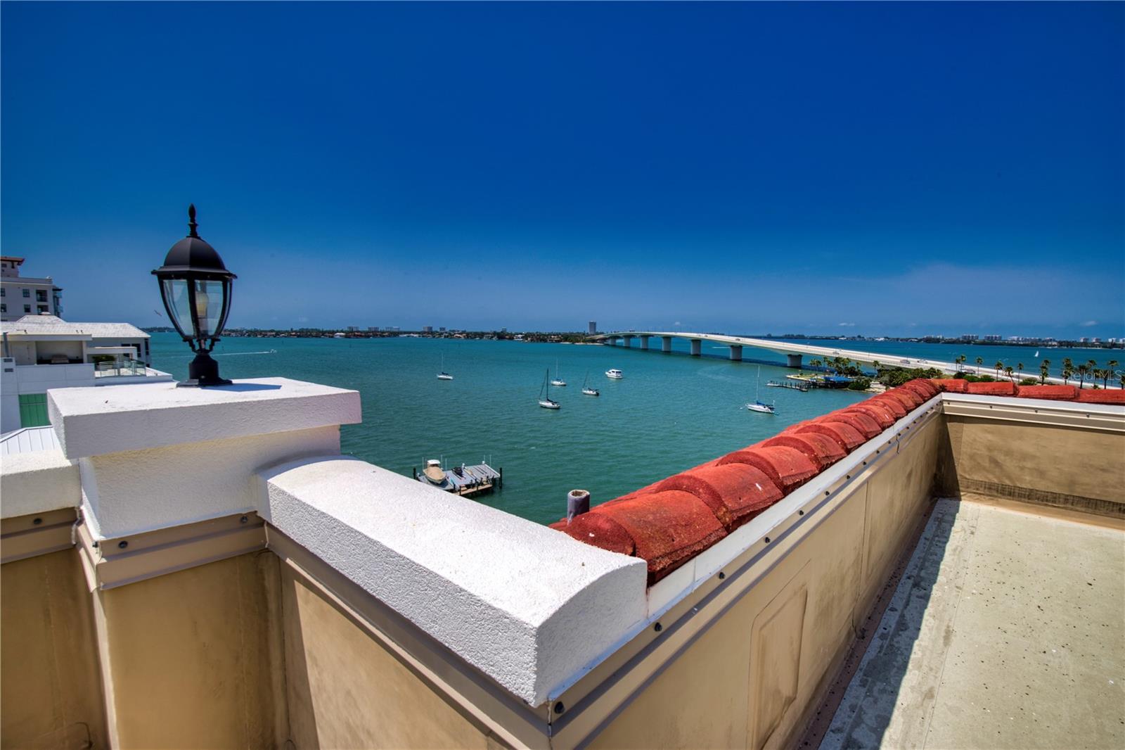 GOLDEN BAY - Residential