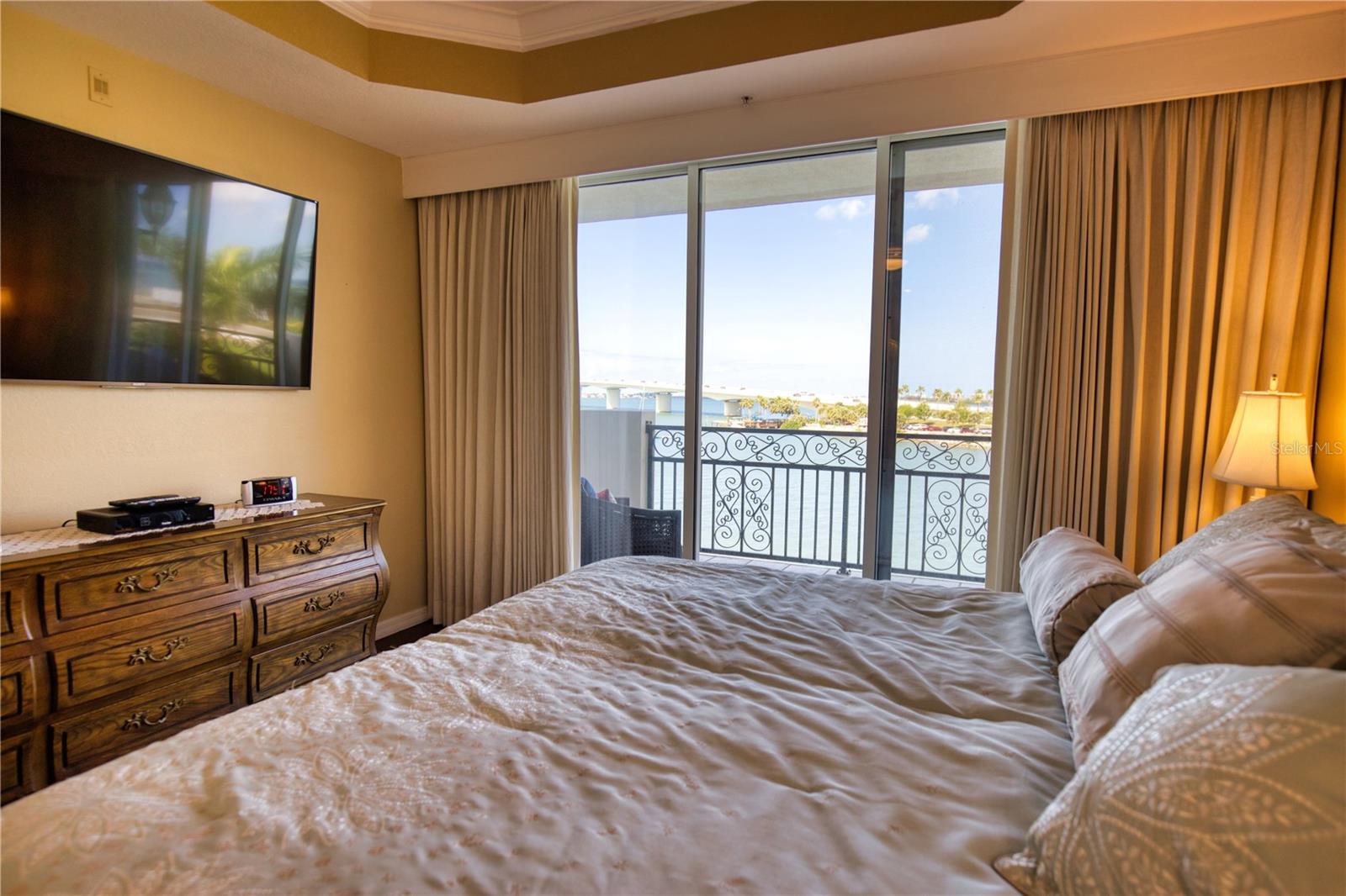 GOLDEN BAY - Residential