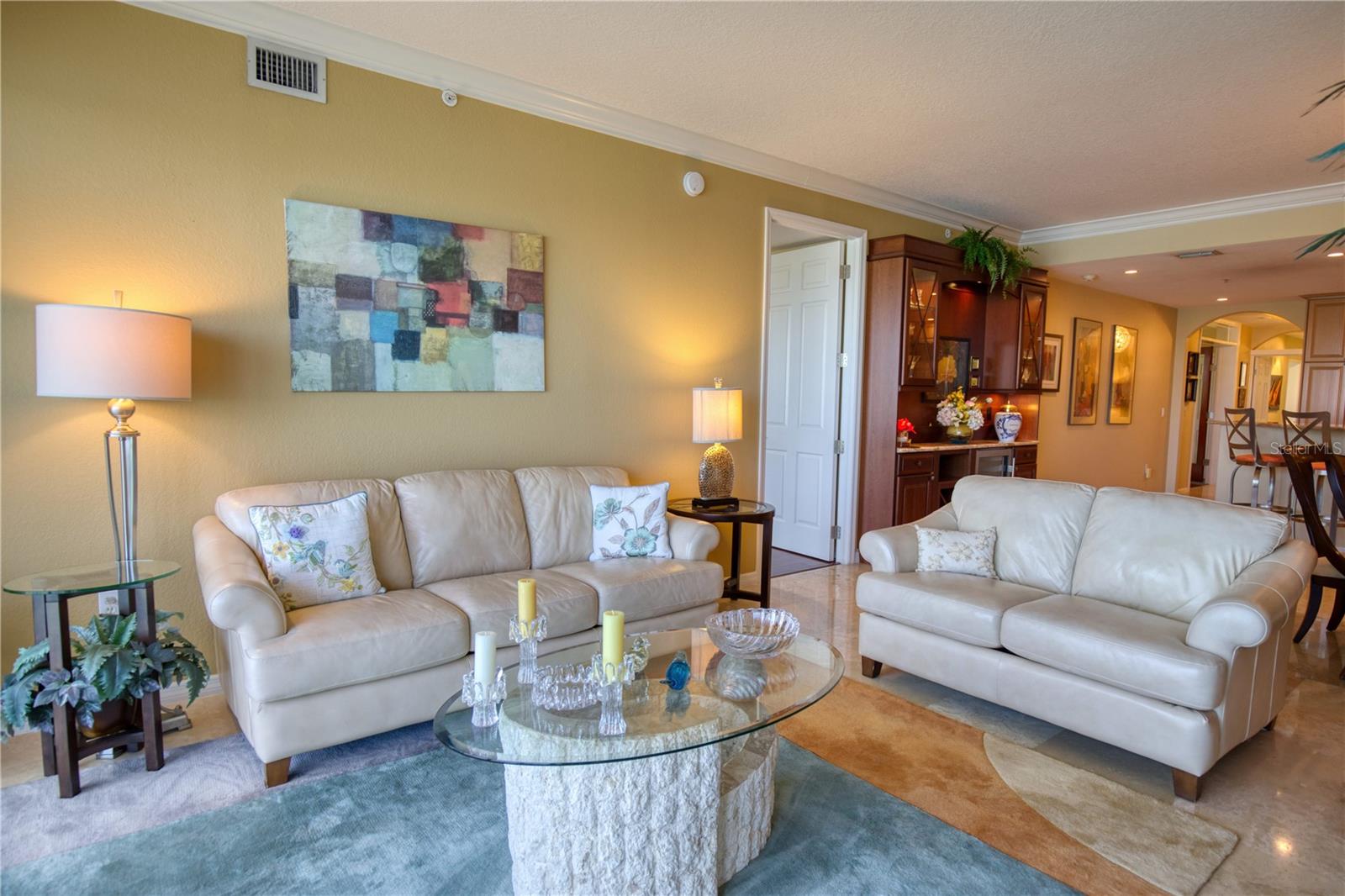 GOLDEN BAY - Residential