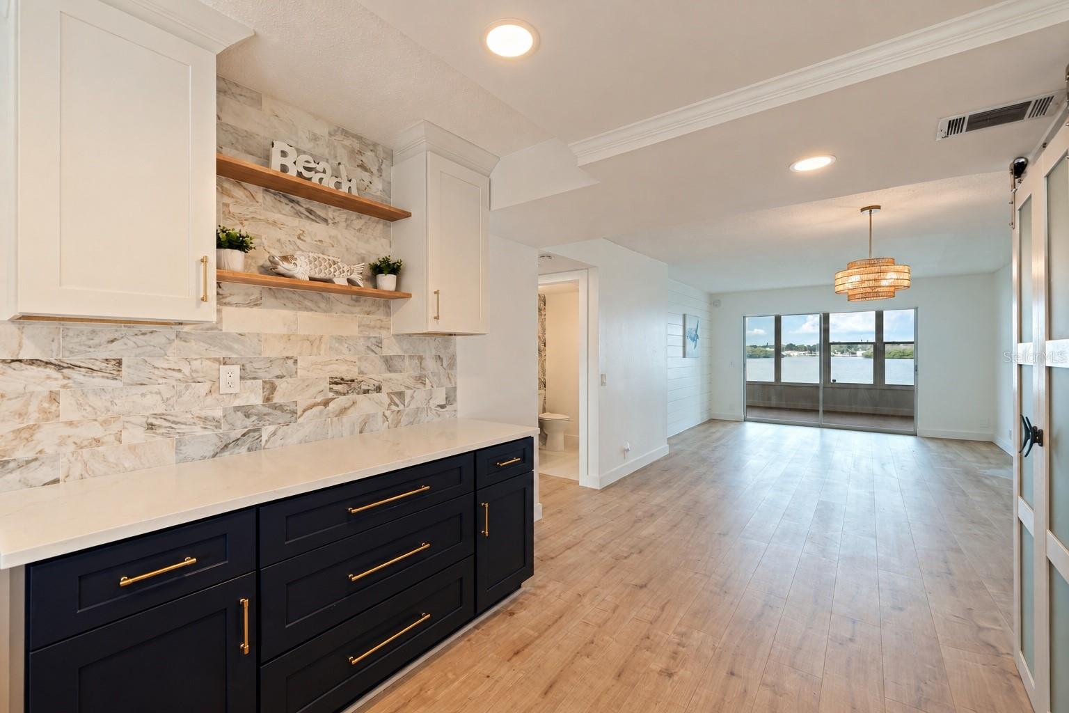 1847 SHORE DRIVE S 202