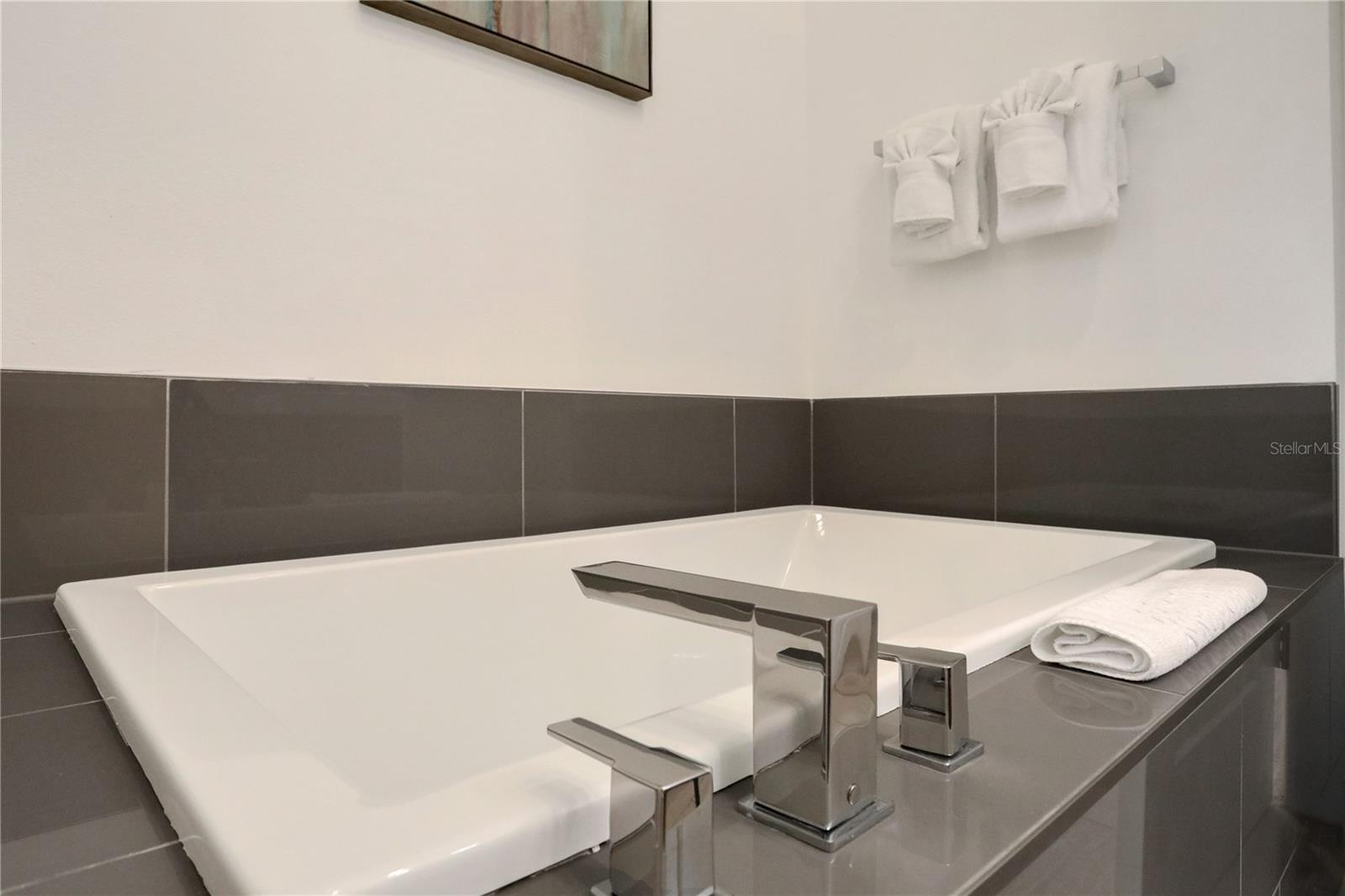 REUNION PH 02 PRCL 01 & 1A - Residential