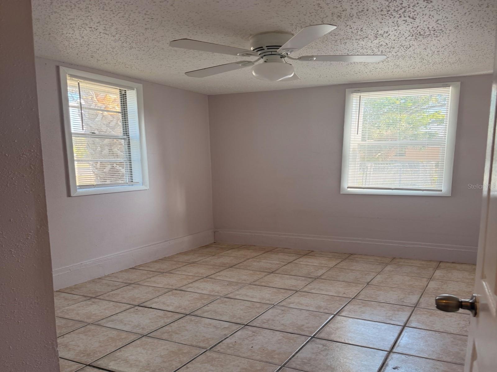 GLAZNERS C B REP - Residential Lease