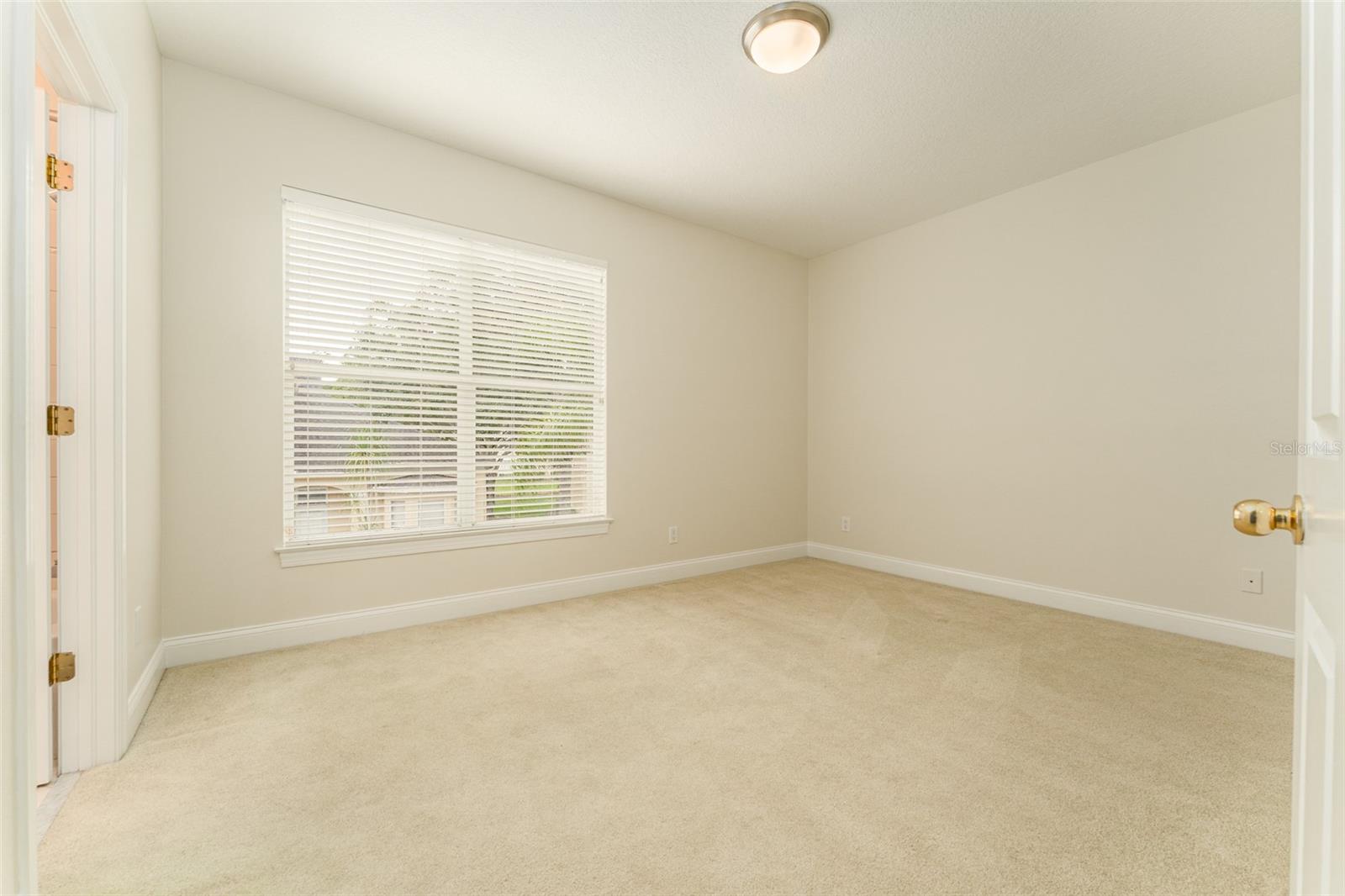 LAKESIDE TWNHMS - Residential