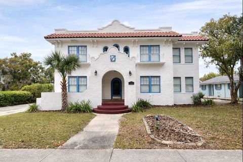 Photo of 725 W Central Avenue, Winter Haven, FL 33880 (MLS # L4961171)