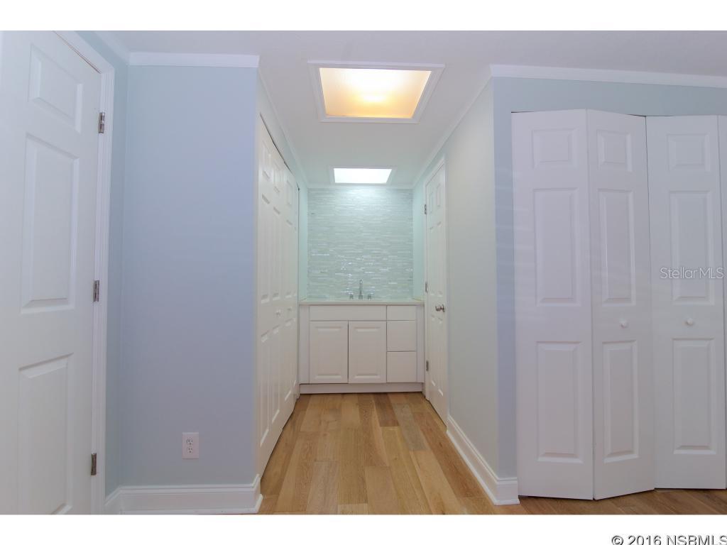 Riverwalk Condo - Residential