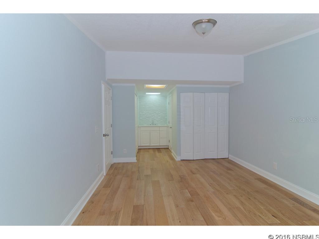 Riverwalk Condo - Residential