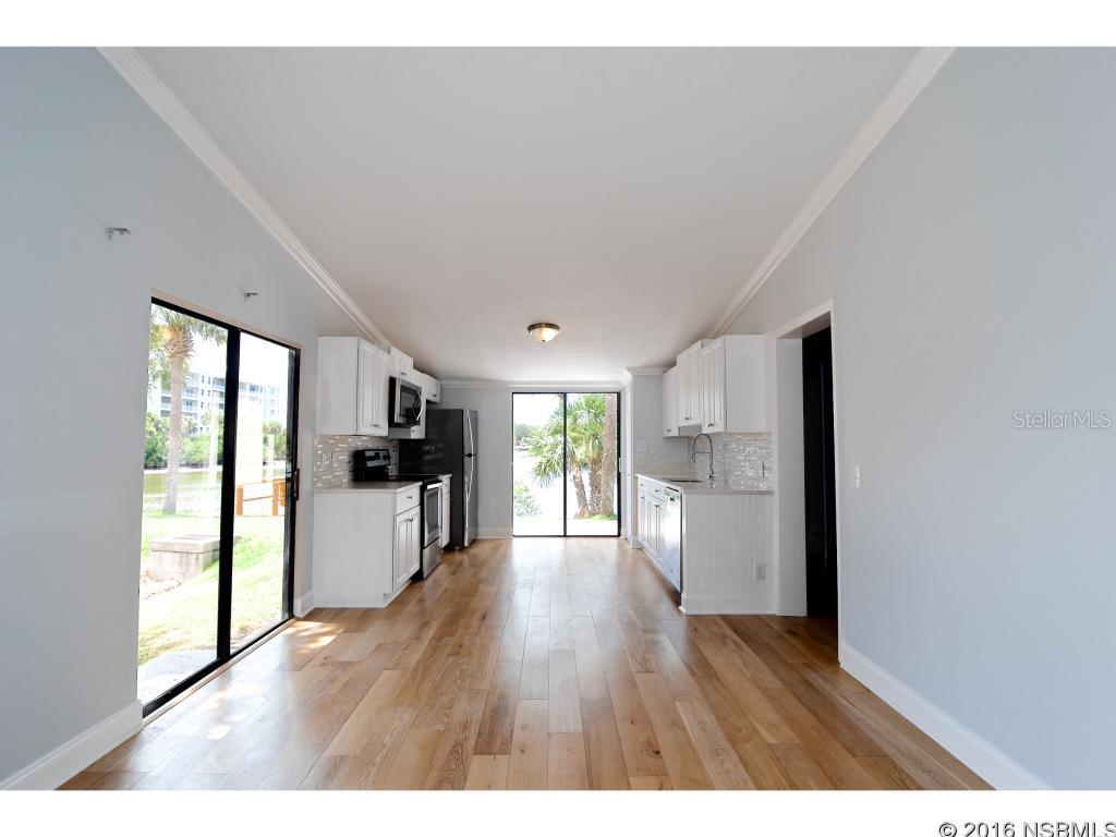 Riverwalk Condo - Residential