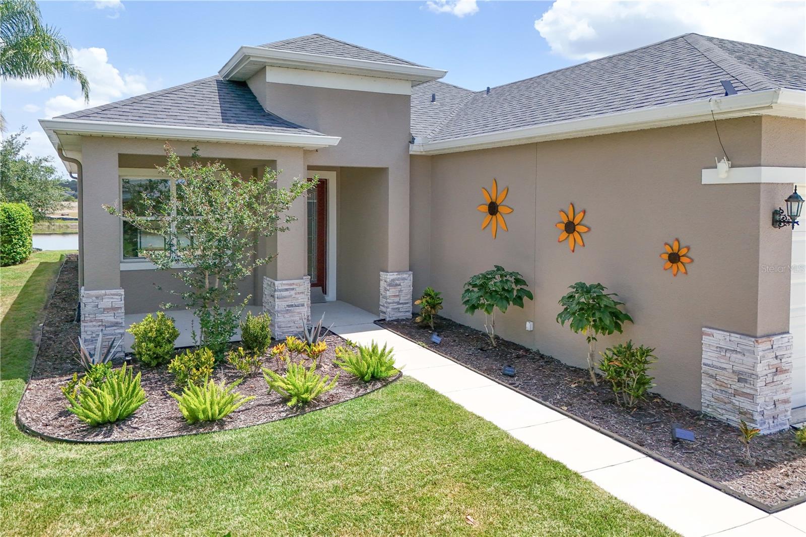 8664 BRIDGEPORT BAY CIRCLE