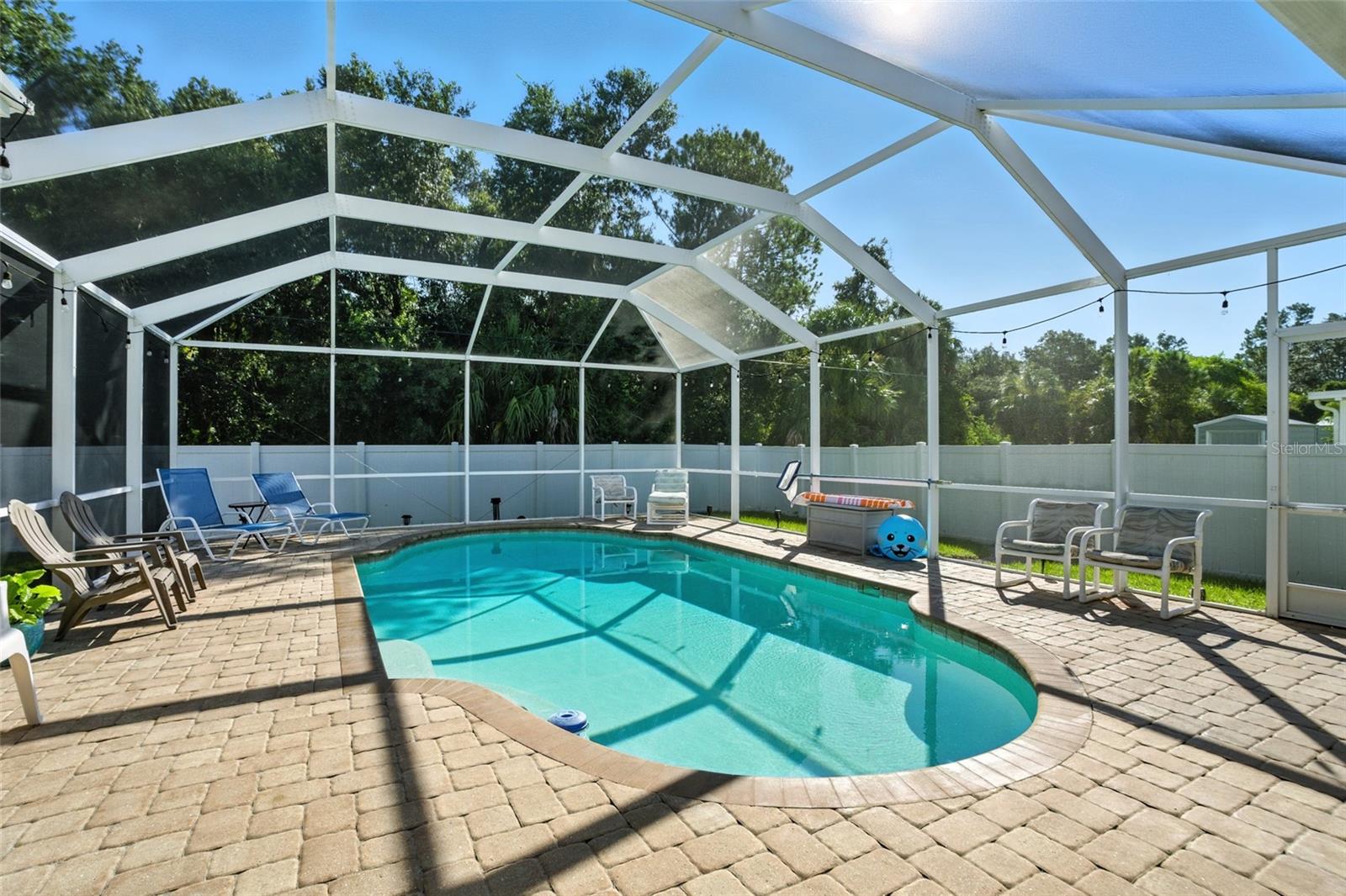 2734 ASHLAND LANE