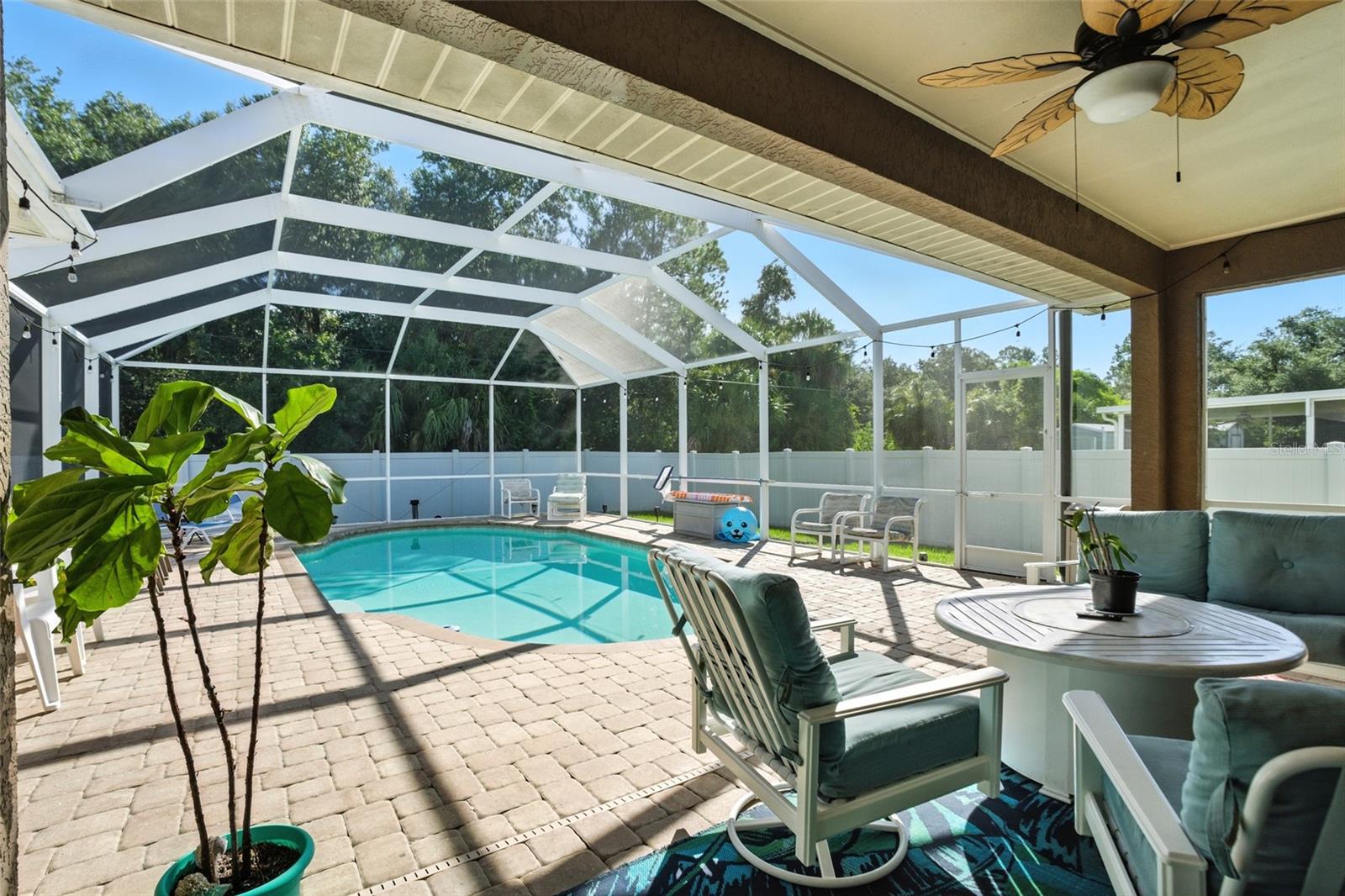 2734 ASHLAND LANE