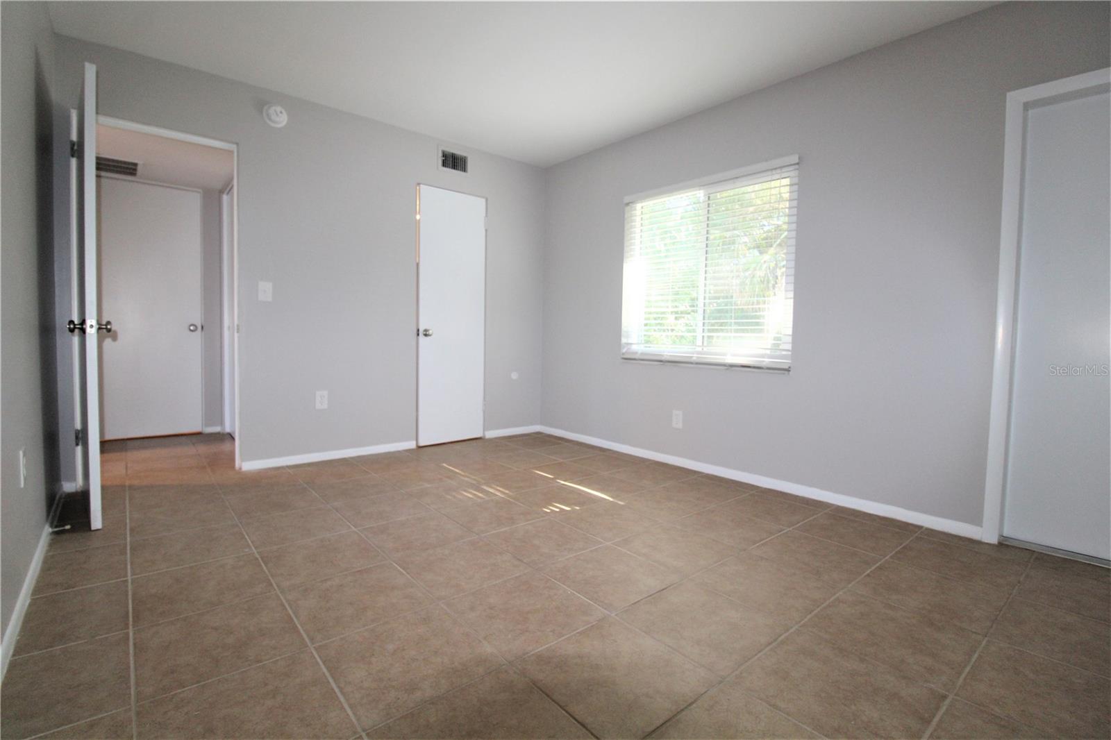 GARDEN APTS - Residential Lease