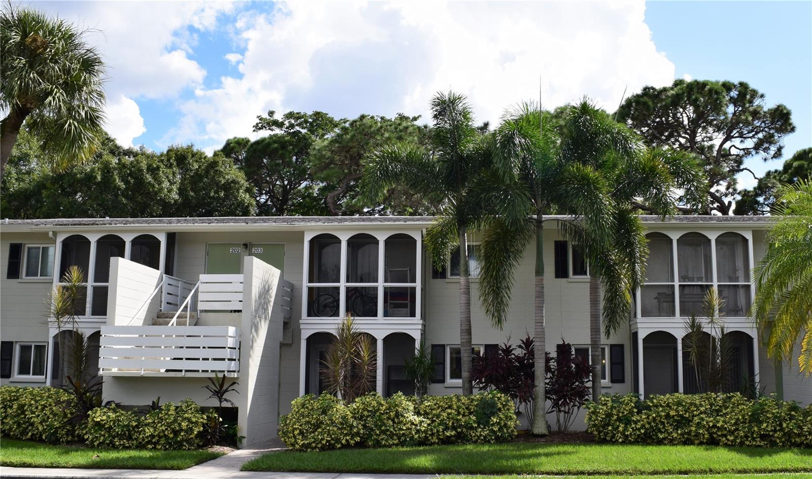 GARDEN APTS - Residential Lease