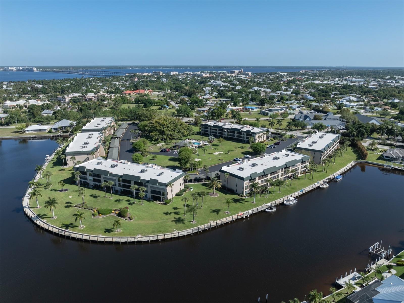 BANYAN POINT PH 03 - Residential