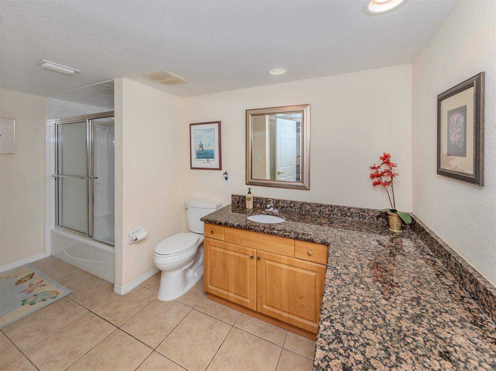 BANYAN POINT PH 03 - Residential