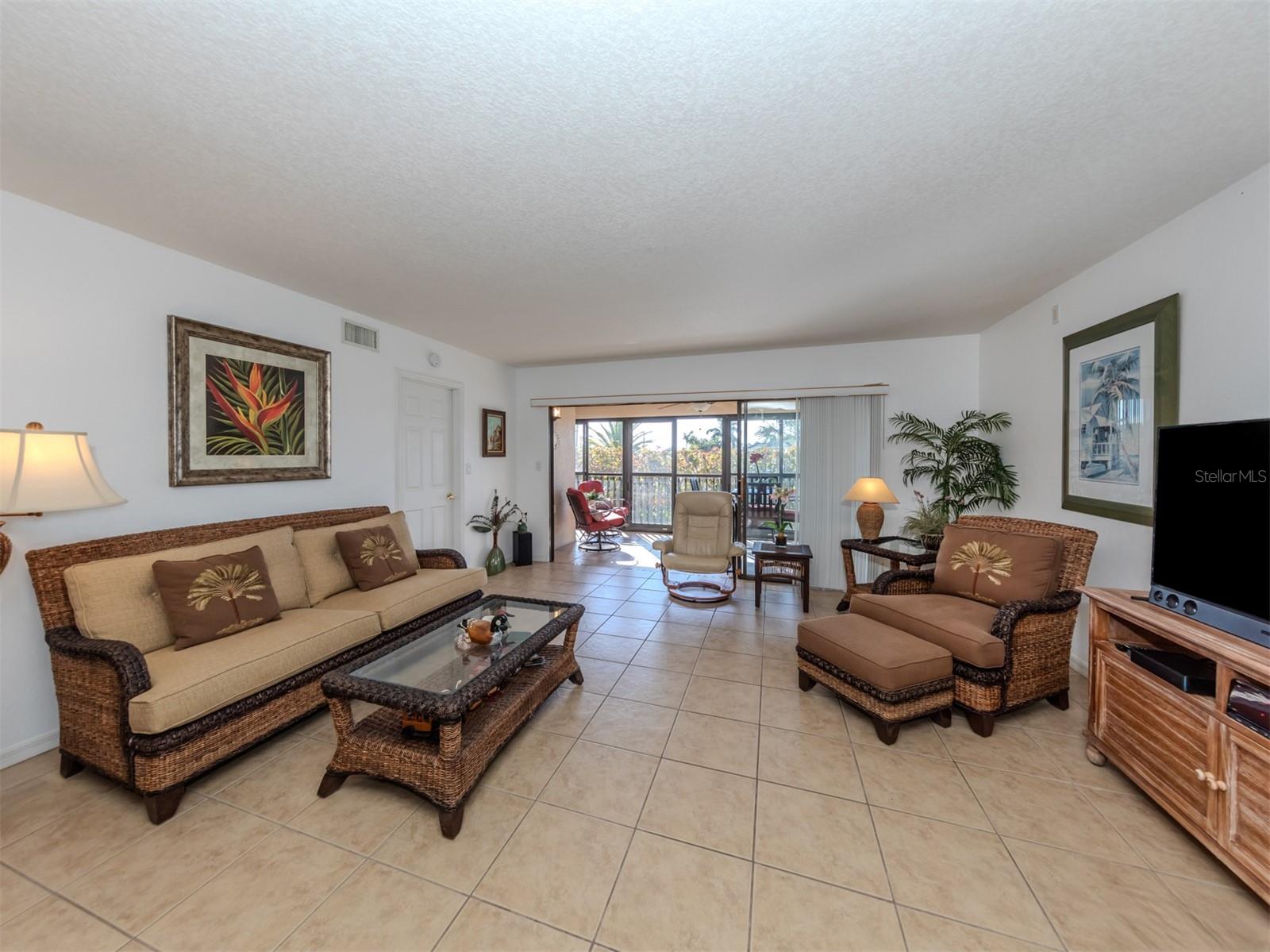 BANYAN POINT PH 03 - Residential