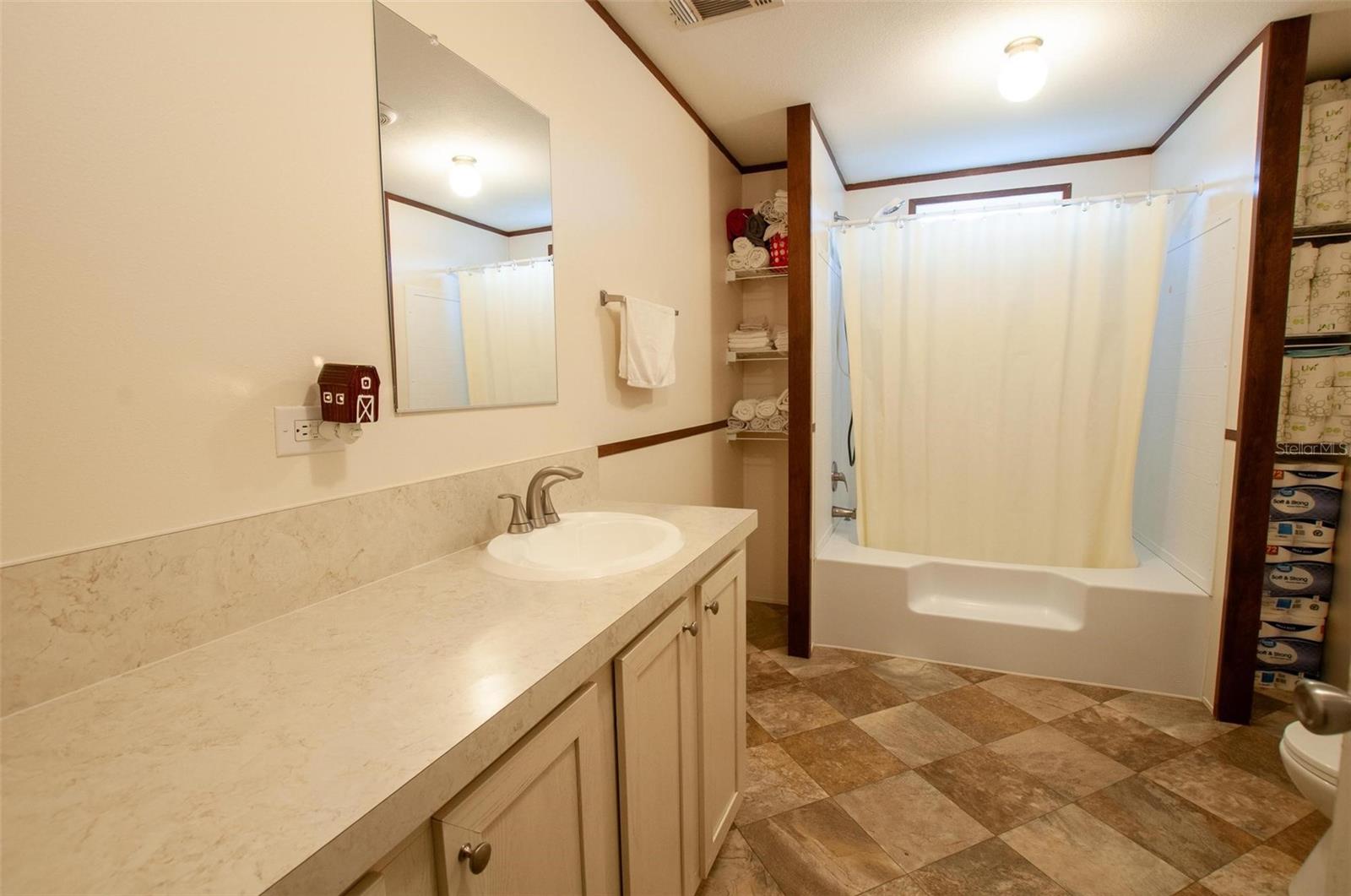 WINDY PINE MANOR - Residential