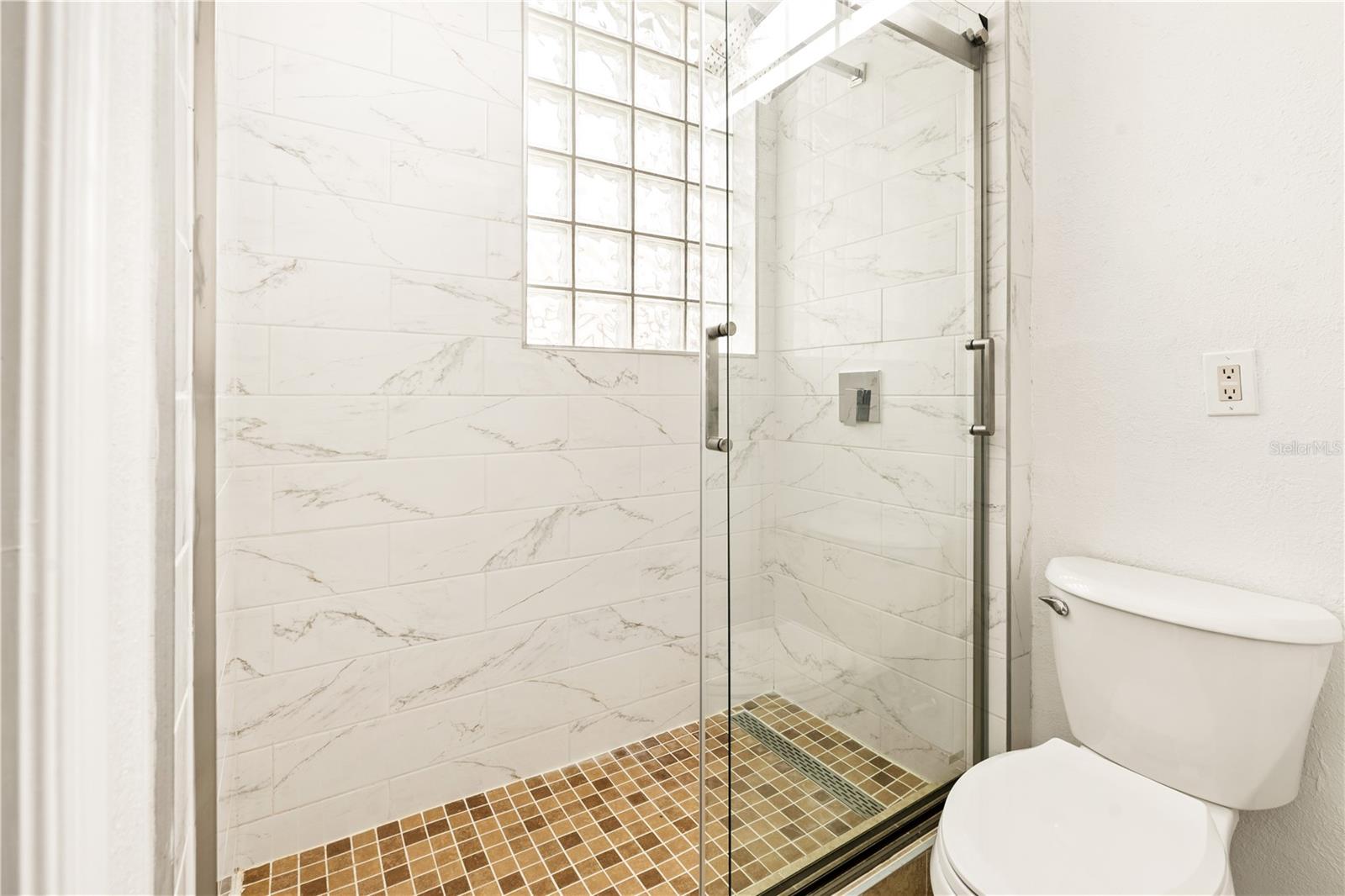 MARBLE HEAD - Residential