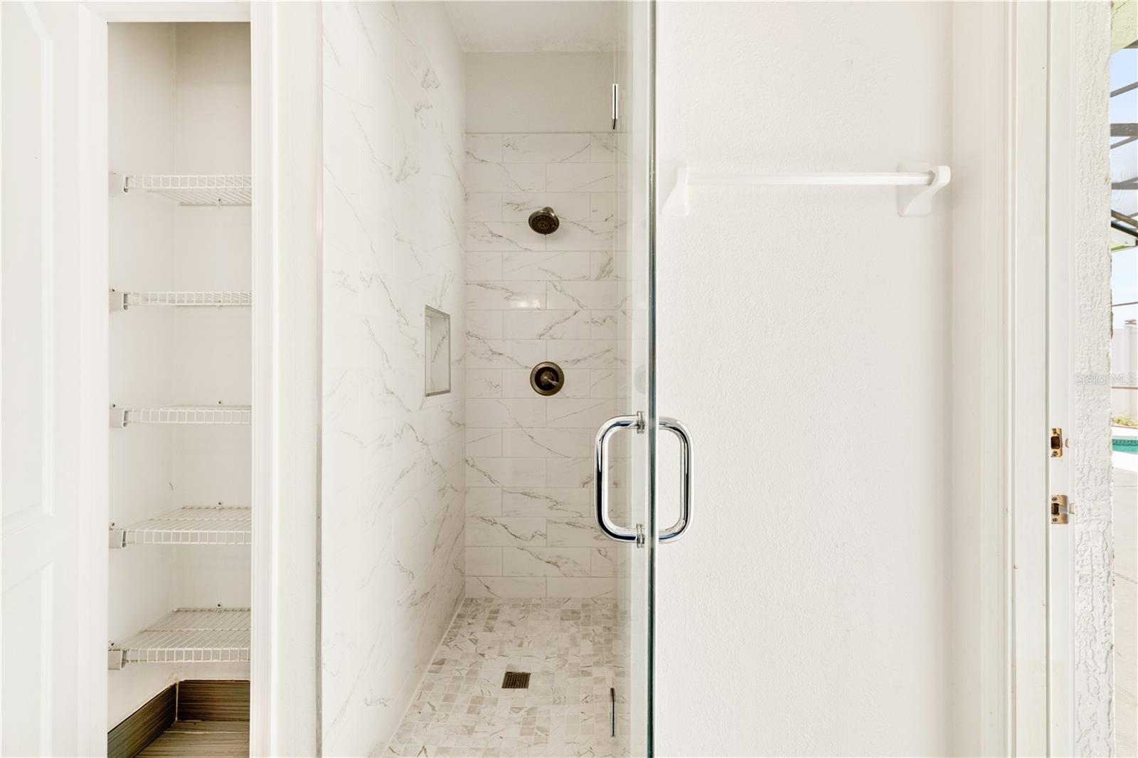 MARBLE HEAD - Residential