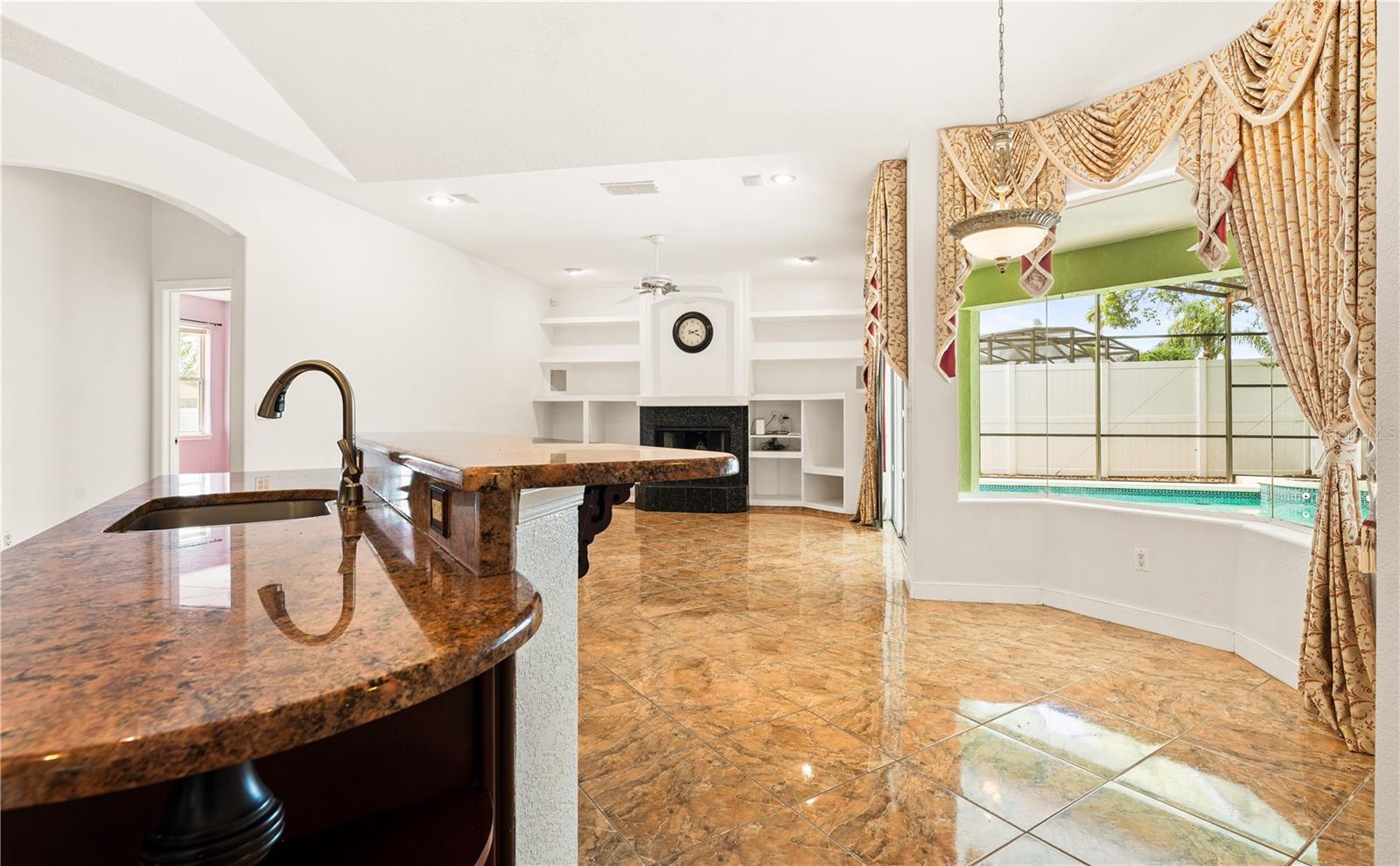 8022 CANYON LAKE CIRCLE